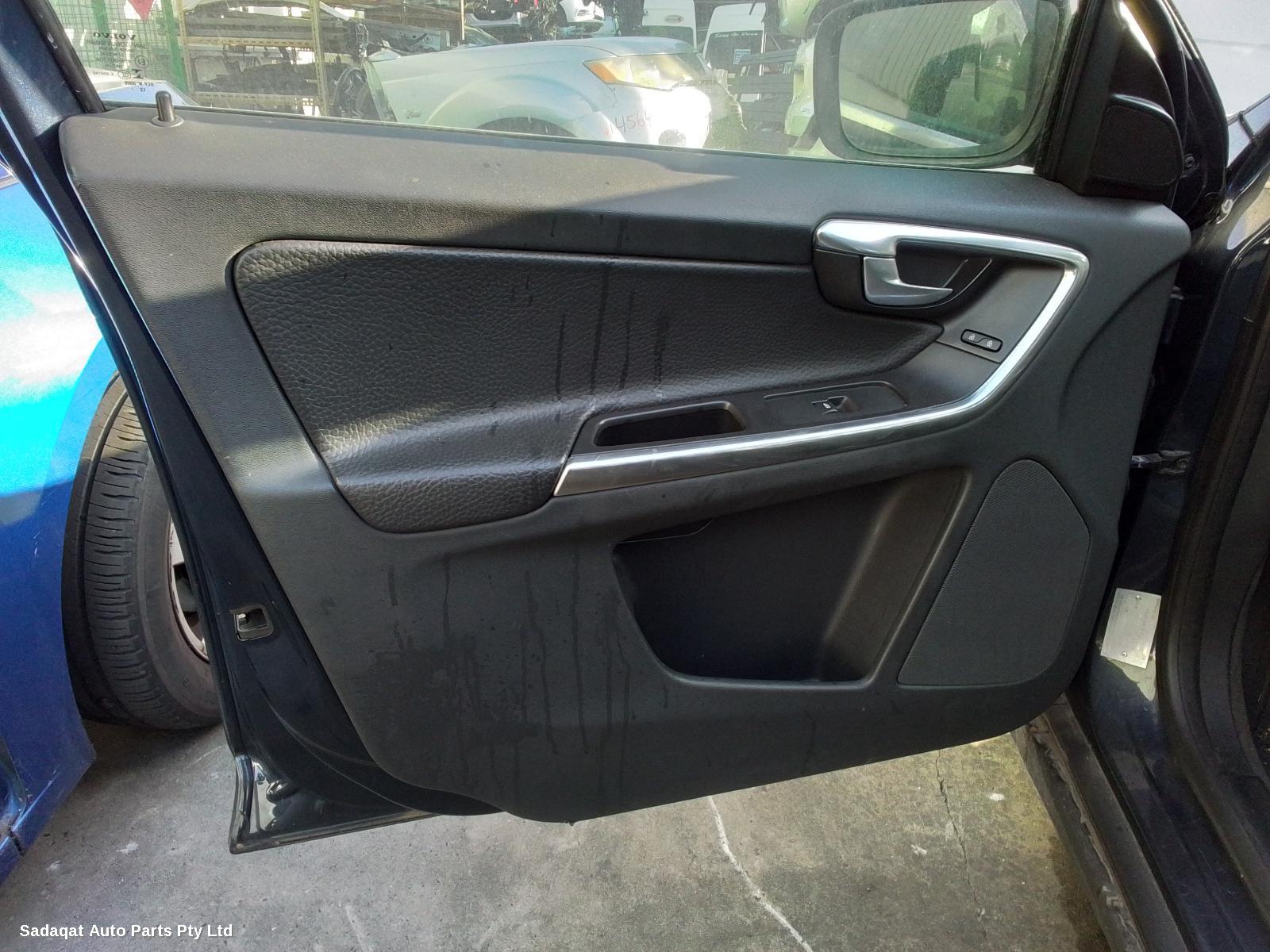 Volvo Xc60 Right Front Door