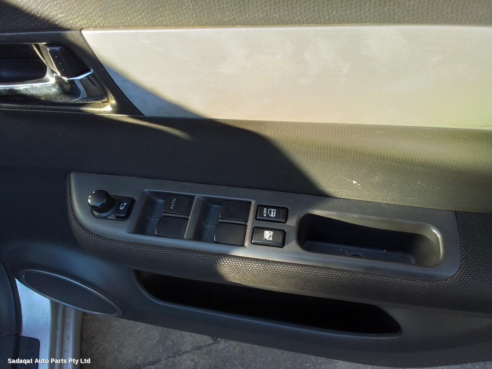 Suzuki Swift Left Door Mirror