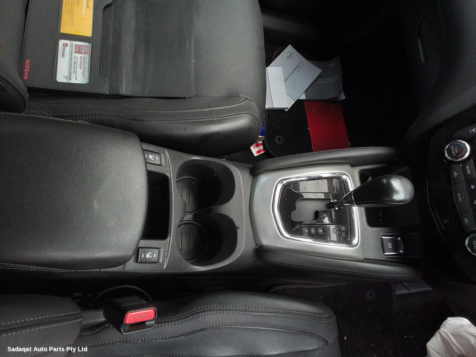 Nissan Qashqai R/bar Bracket/reinfo