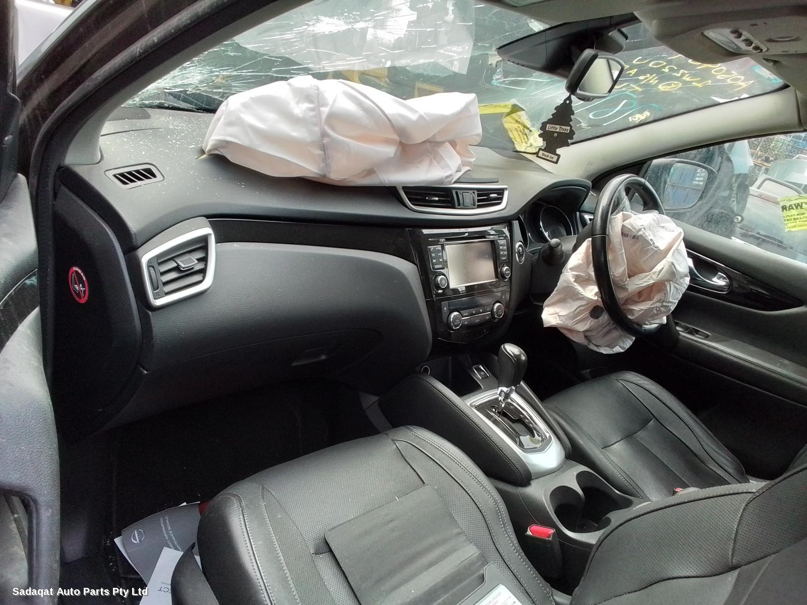 Nissan Qashqai R/bar Bracket/reinfo