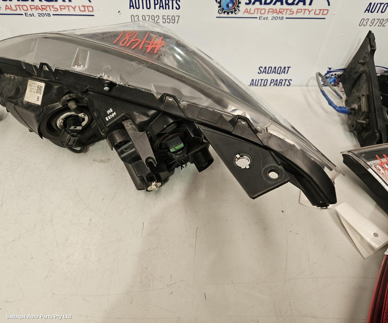 Mazda 3 Right Headlamp