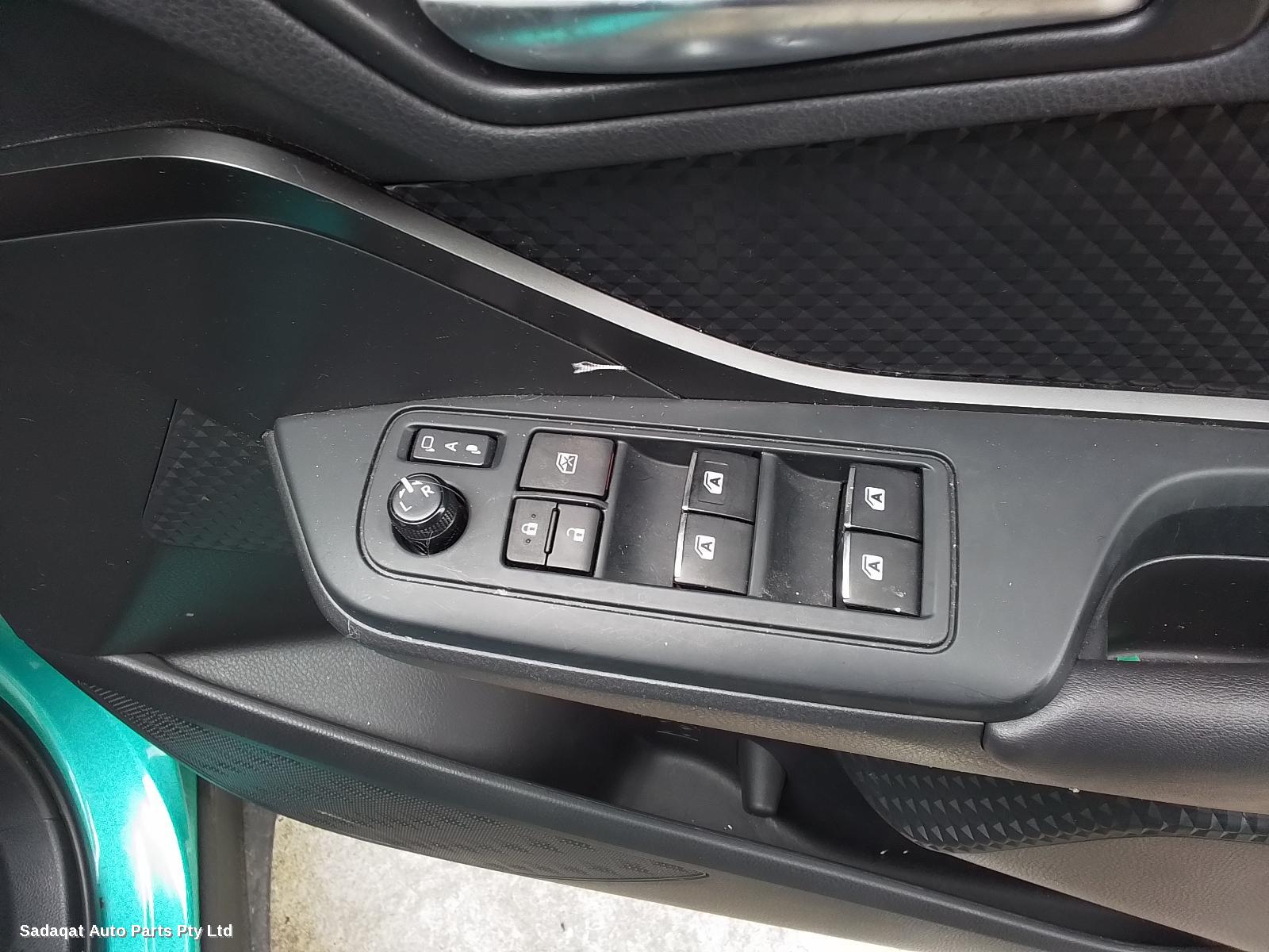 Toyota C-hr Left Door Mirror