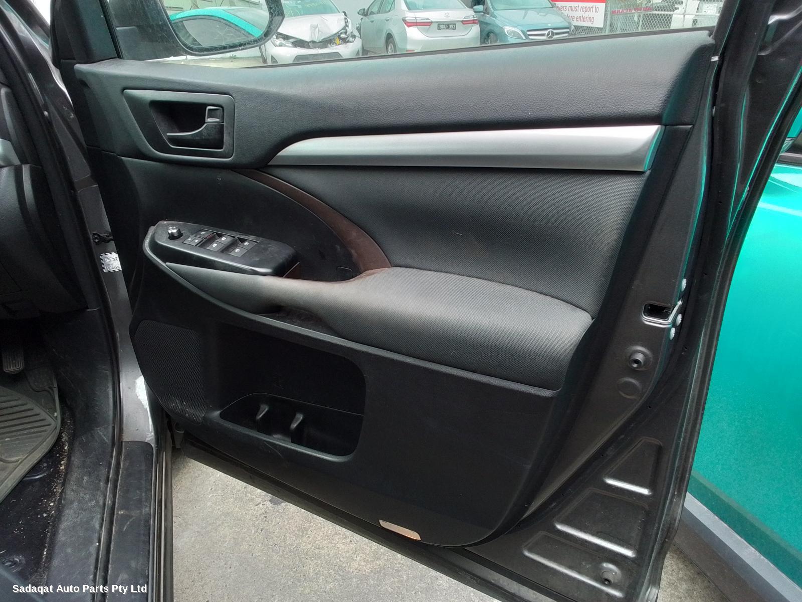 Toyota Kluger Seatbelt/stalk