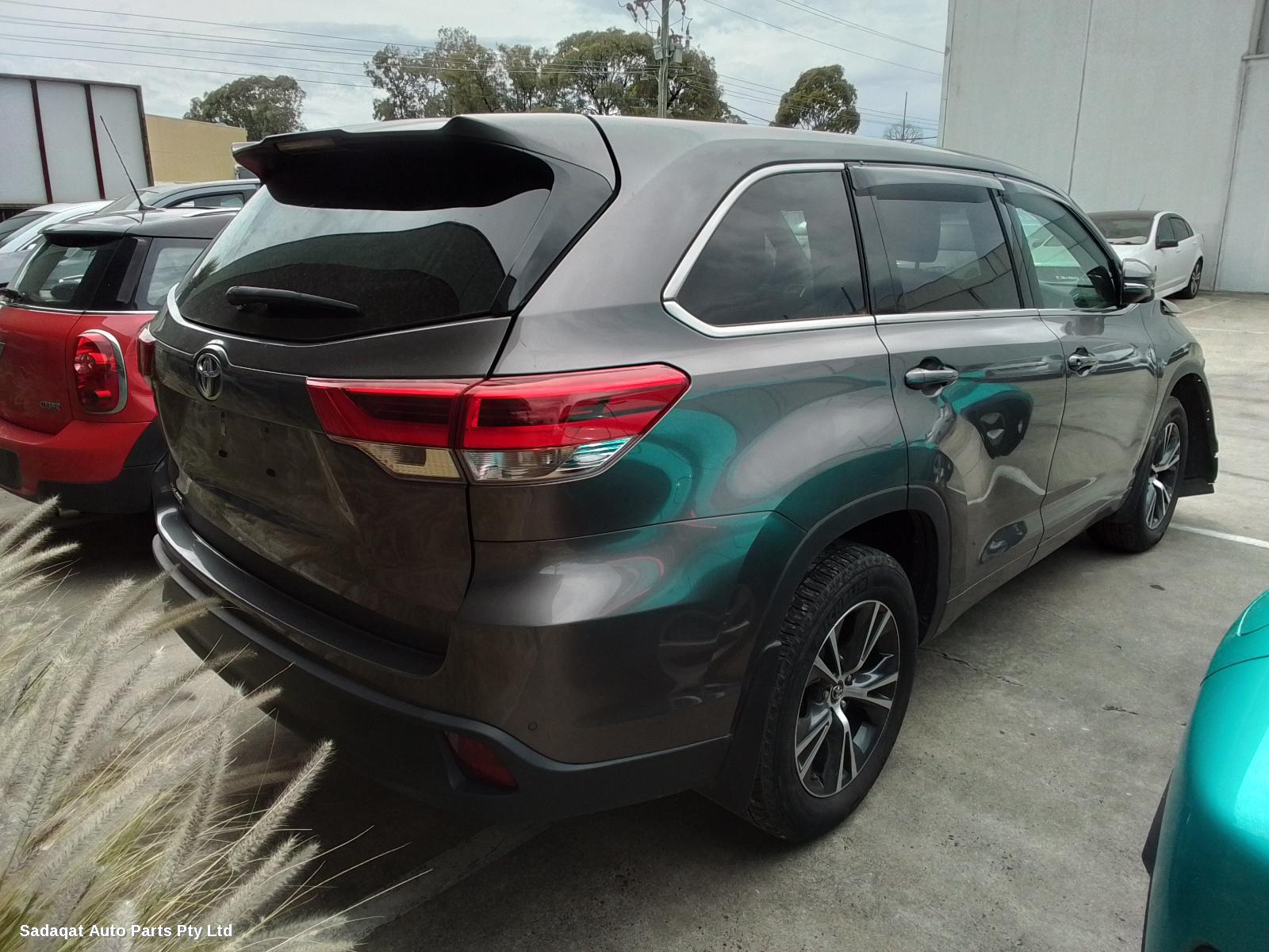 Toyota Kluger Seatbelt/stalk