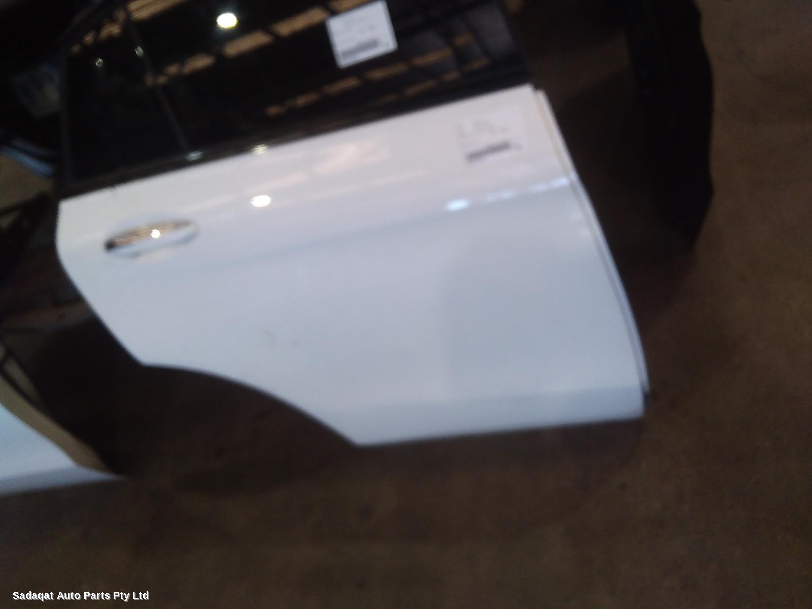 Mercedes Glc Class Right_rear_door_sliding