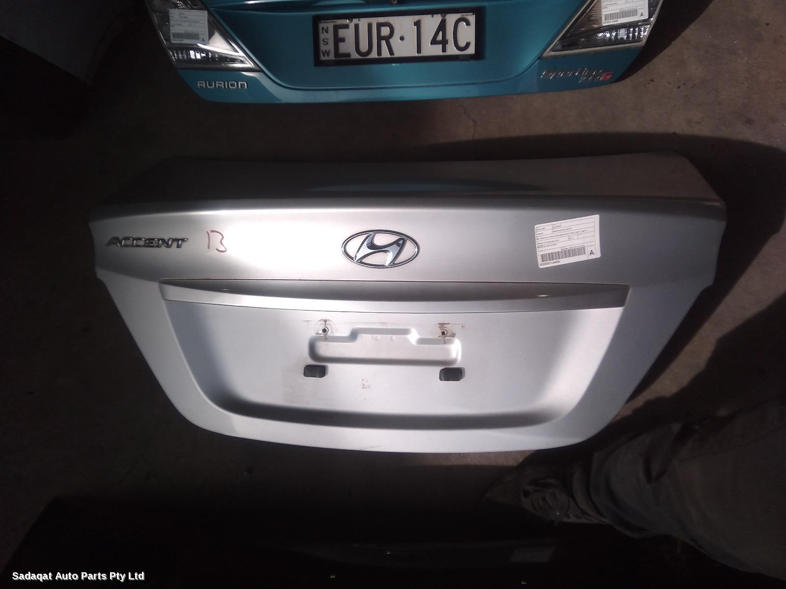 Hyundai Accent Bootlid/tailgate