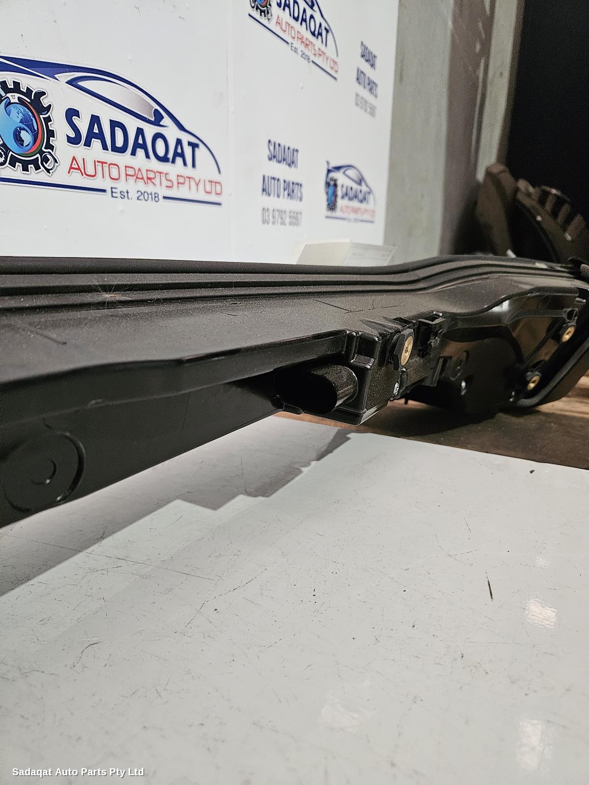 Porsche Macan Rear Garnish