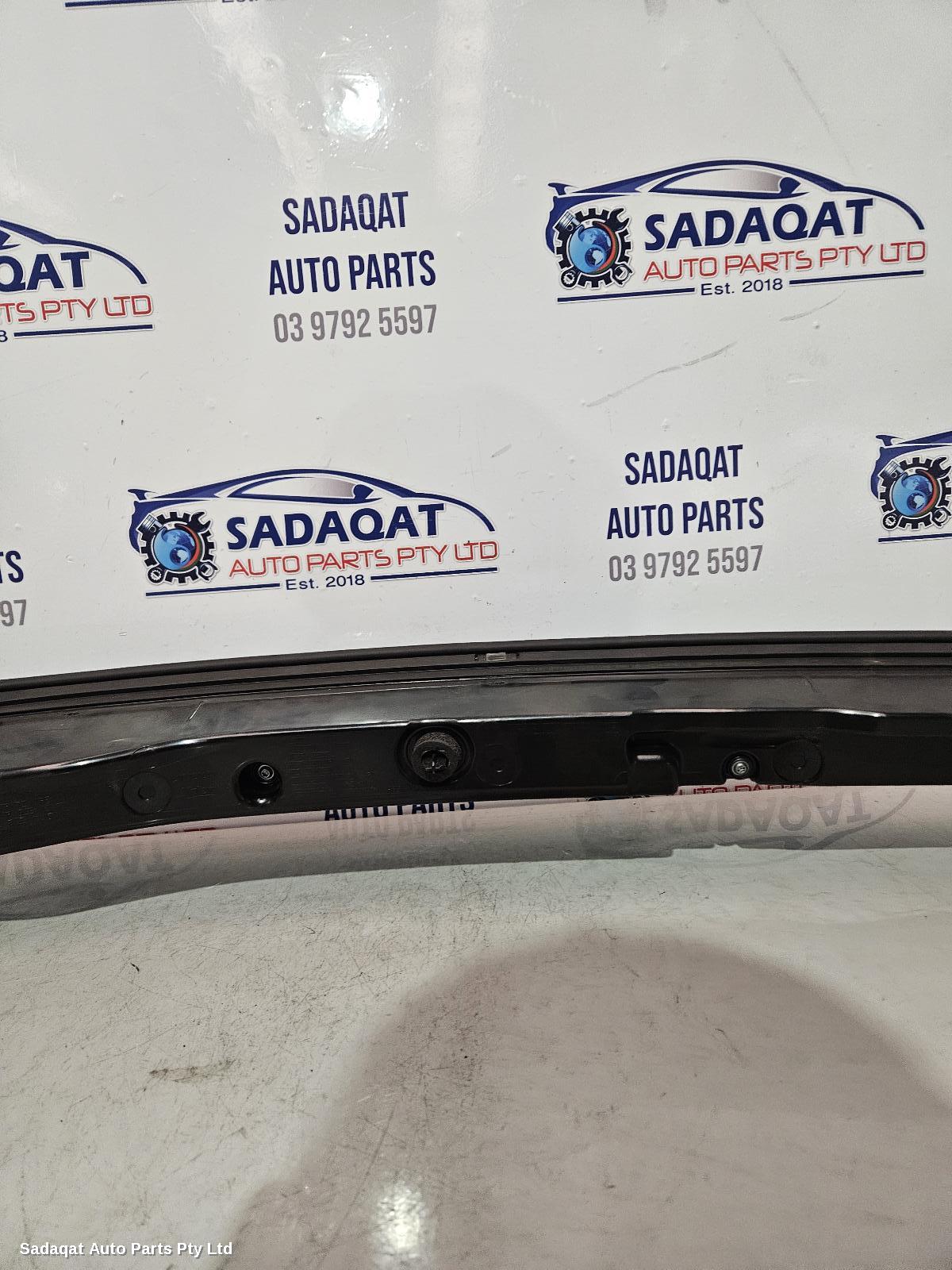 Porsche Macan Rear Garnish