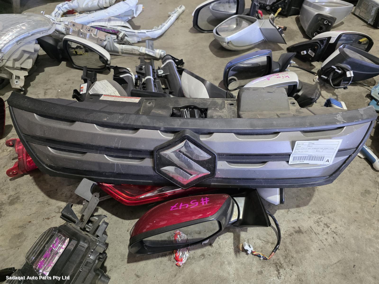 Suzuki Vitara Grille