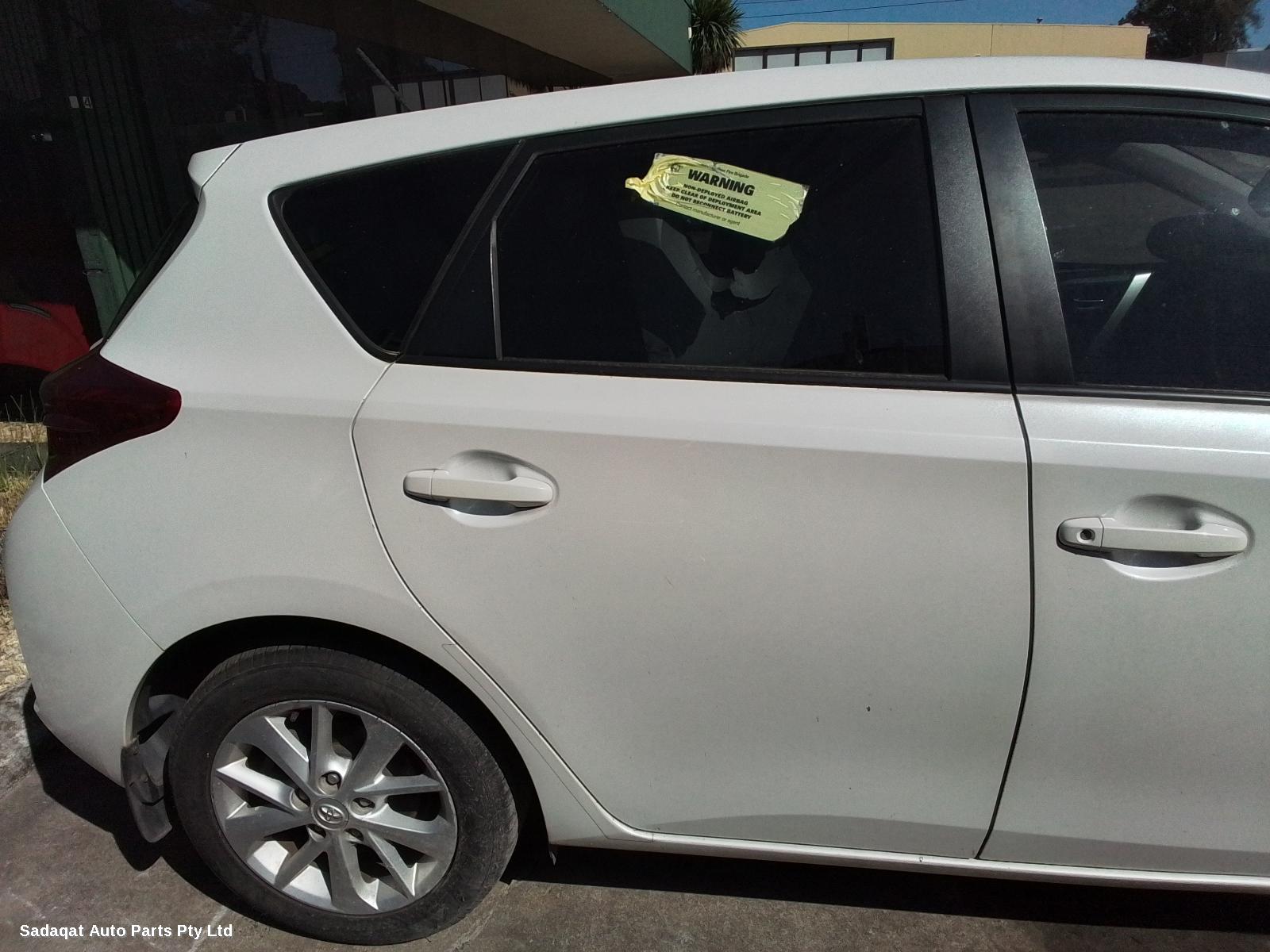 Toyota Corolla Right_rear_door_sliding