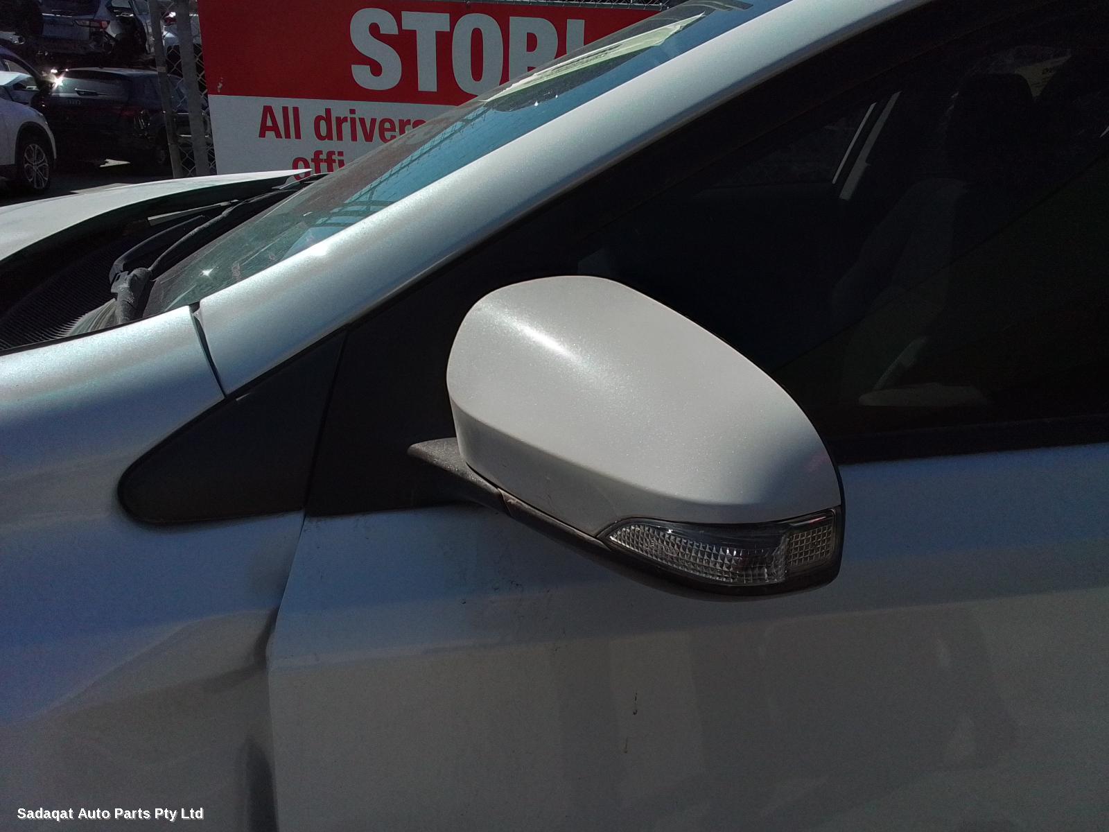 Toyota Corolla Right_rear_door_sliding