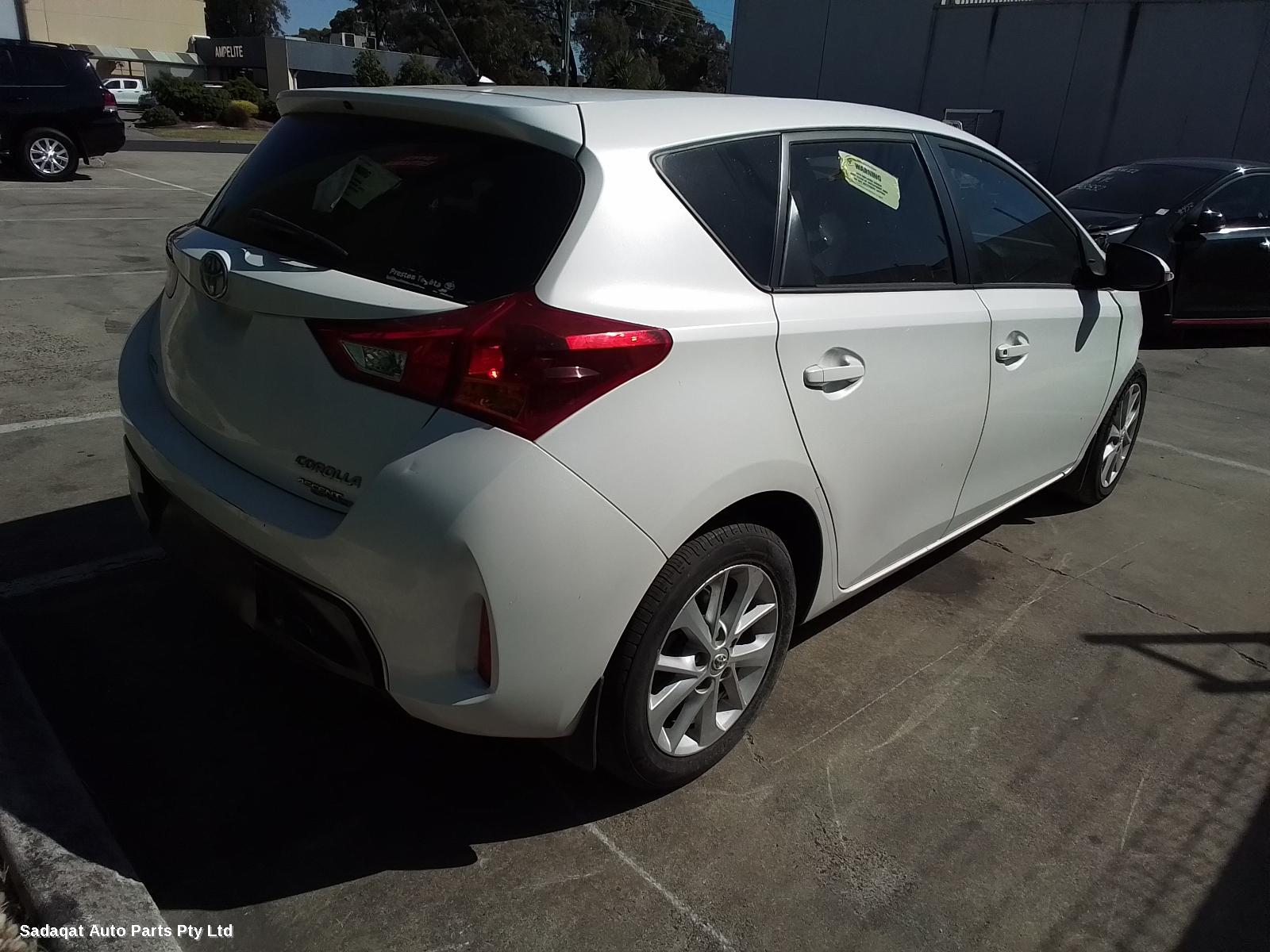 Toyota Corolla Right_rear_door_sliding