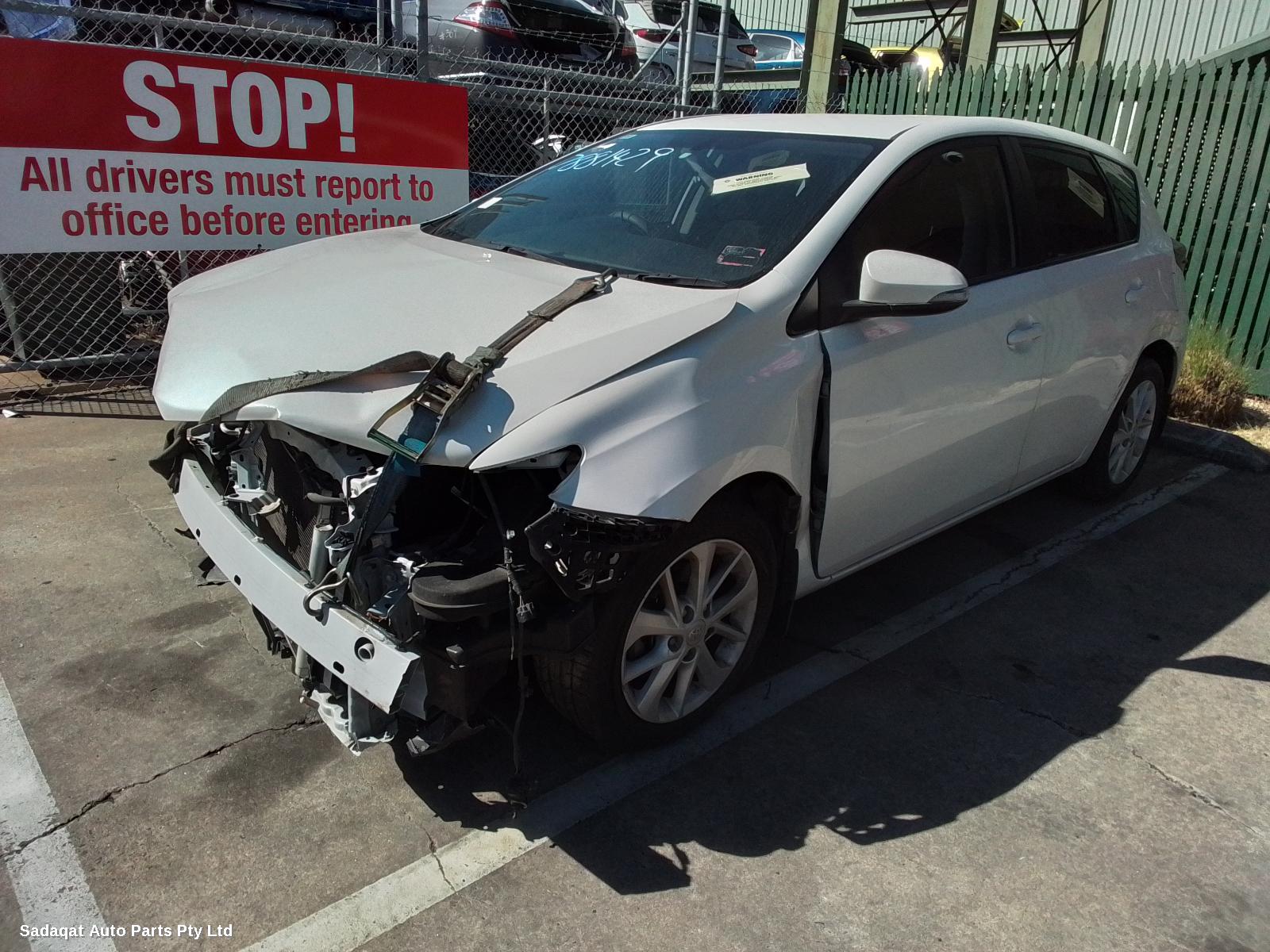 Toyota Corolla Right_rear_door_sliding