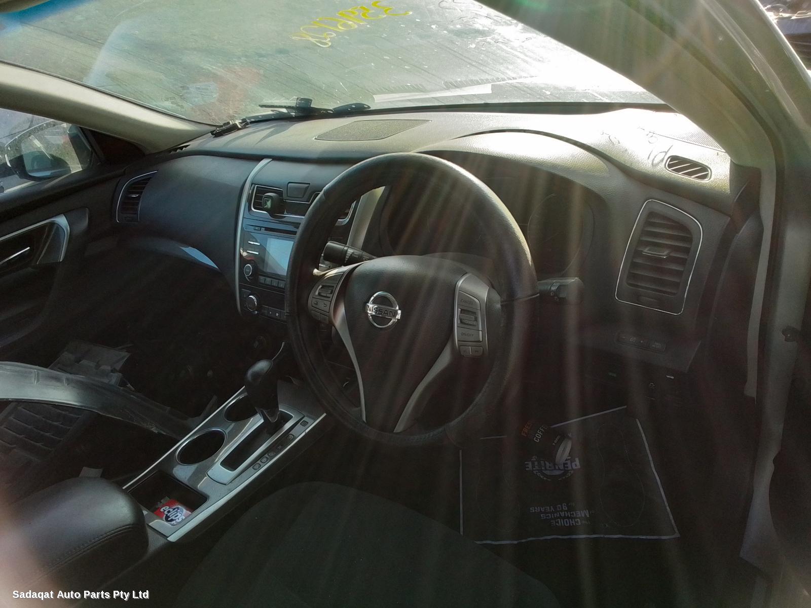 Nissan Altima Right Door Mirror