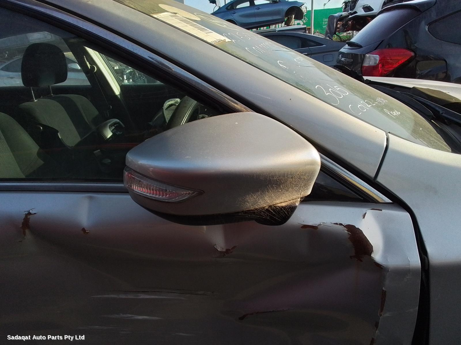 Nissan Altima Right Door Mirror