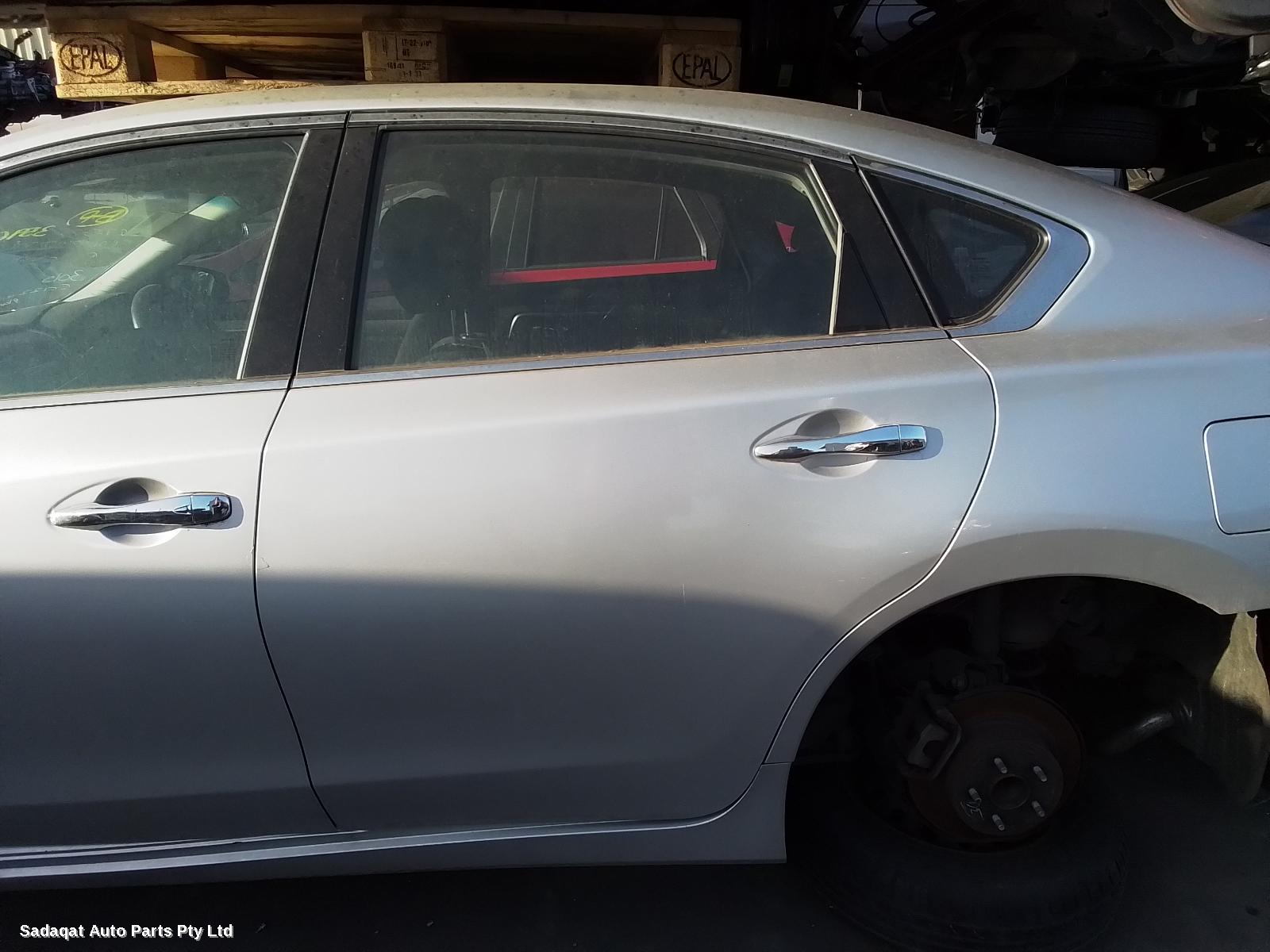 Nissan Altima Right Door Mirror