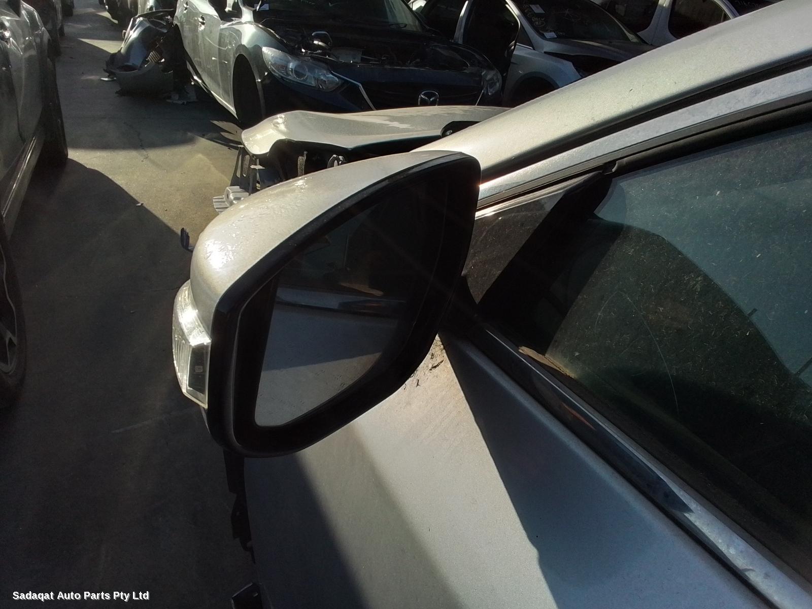 Nissan Altima Right Door Mirror