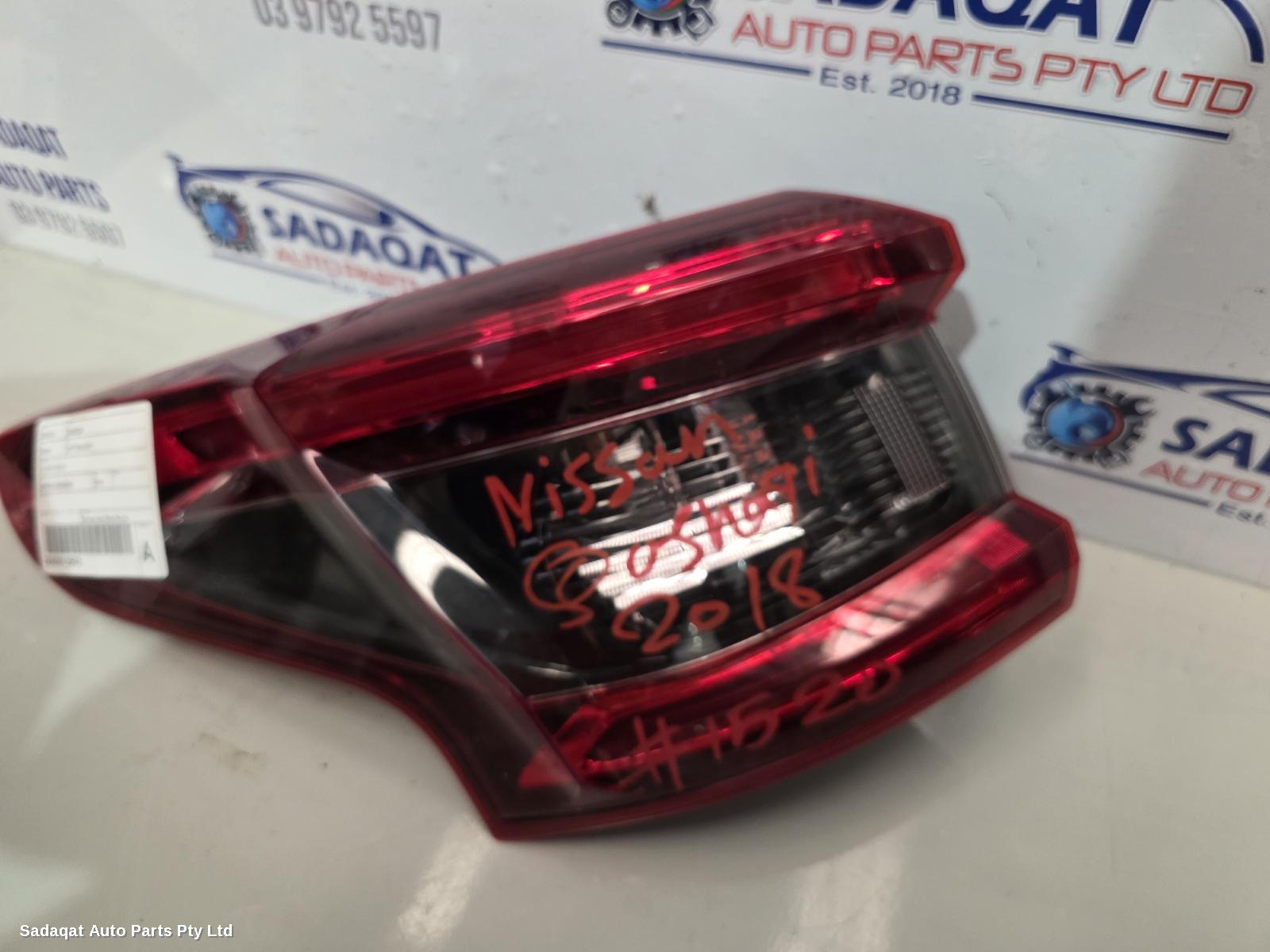 Nissan Qashqai Left Taillight