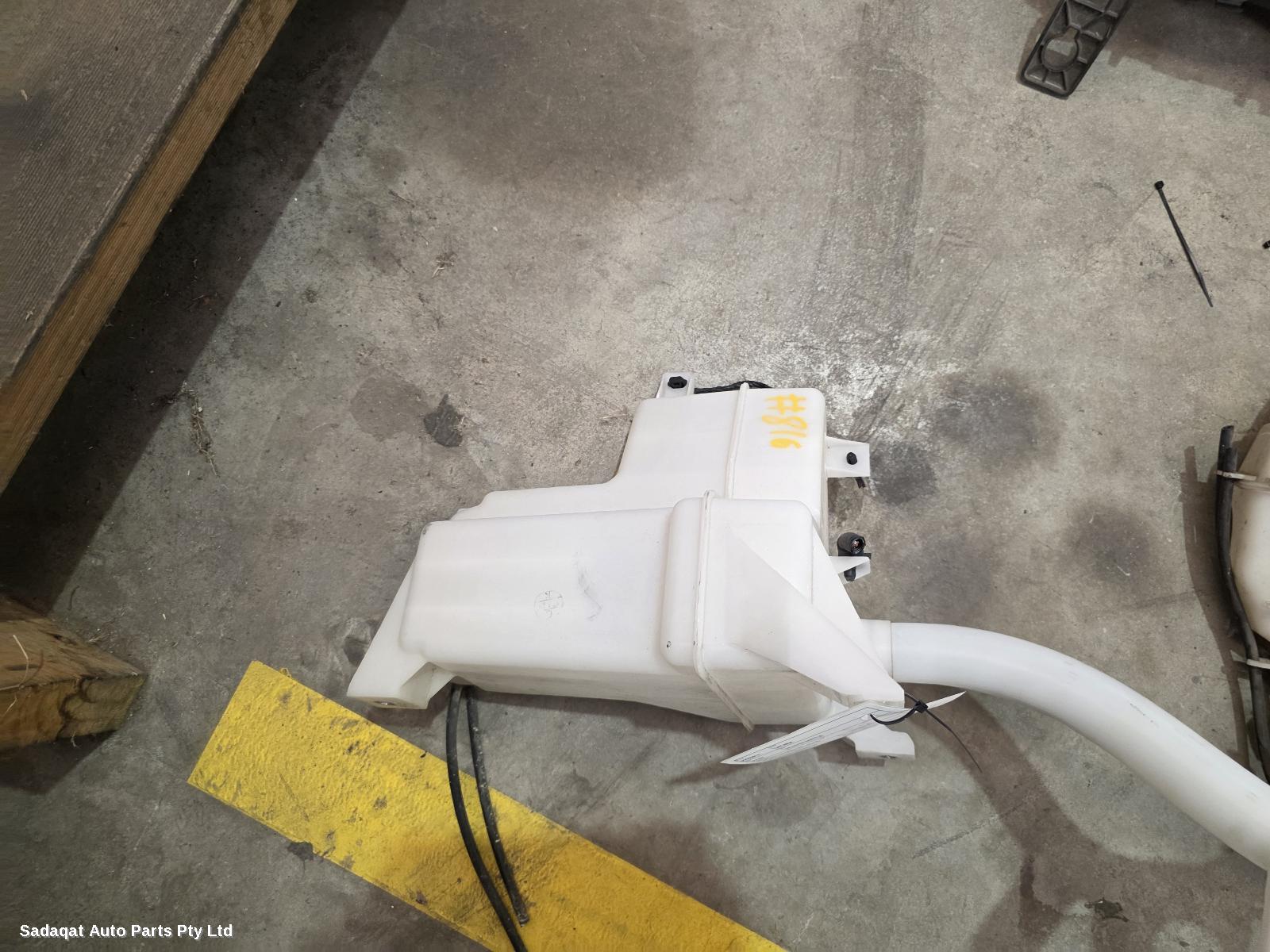 Suzuki Vitara Washer Bottle