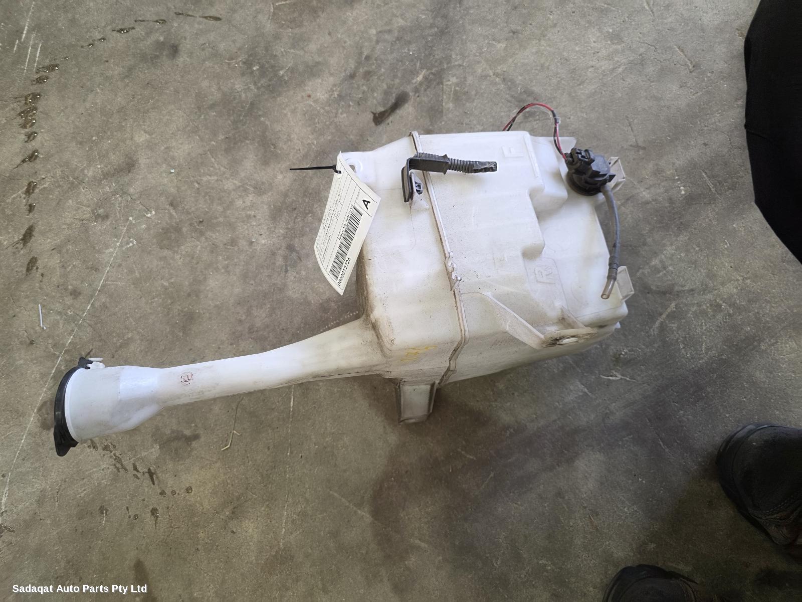 Toyota Aurion Washer Bottle