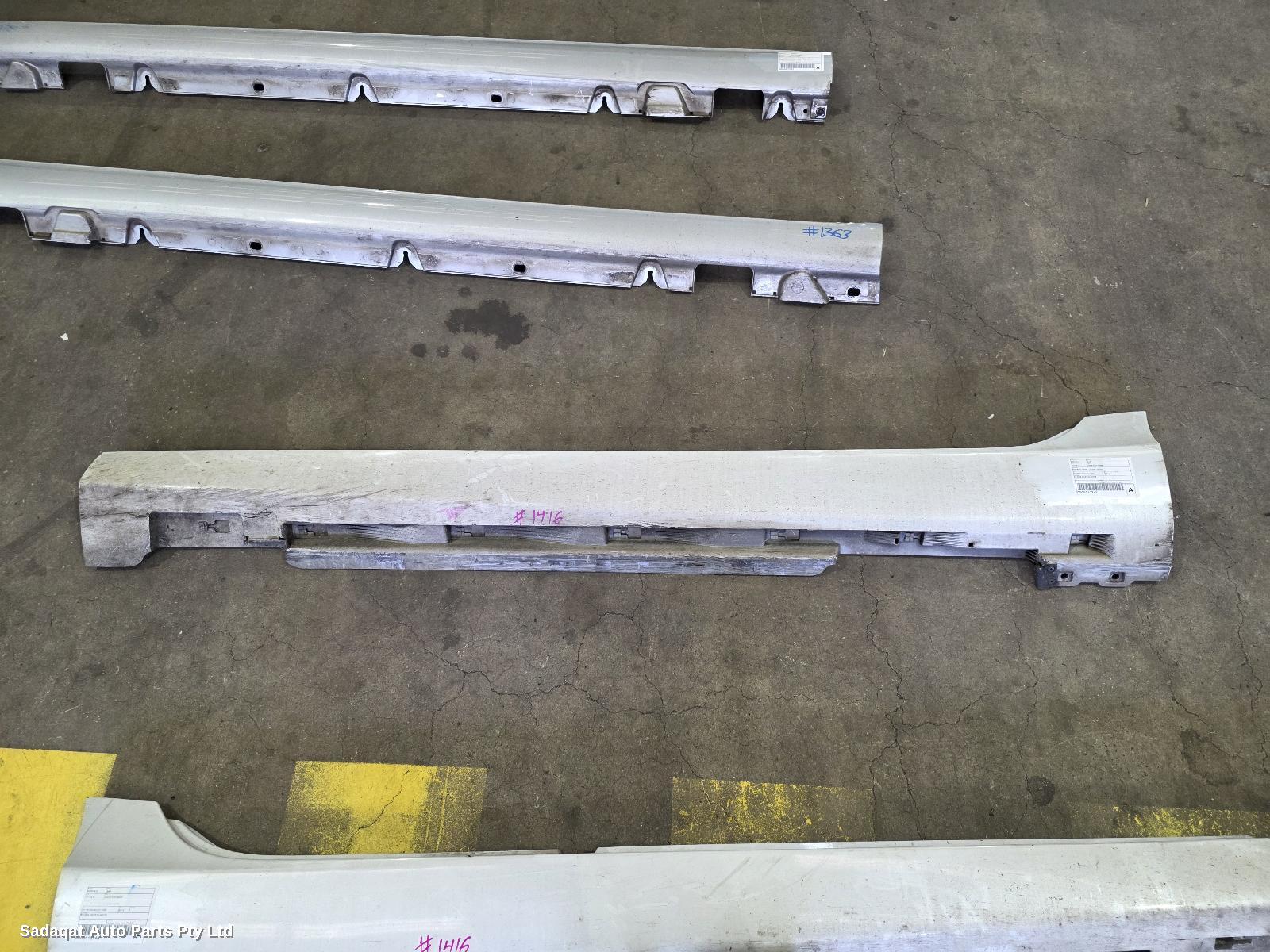 Volvo S40 Side Step/skirt