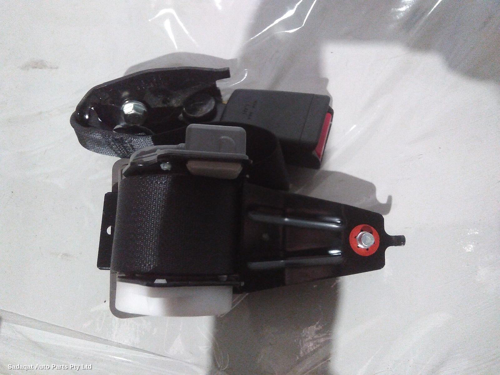 Hyundai Genesis Seatbelt/stalk