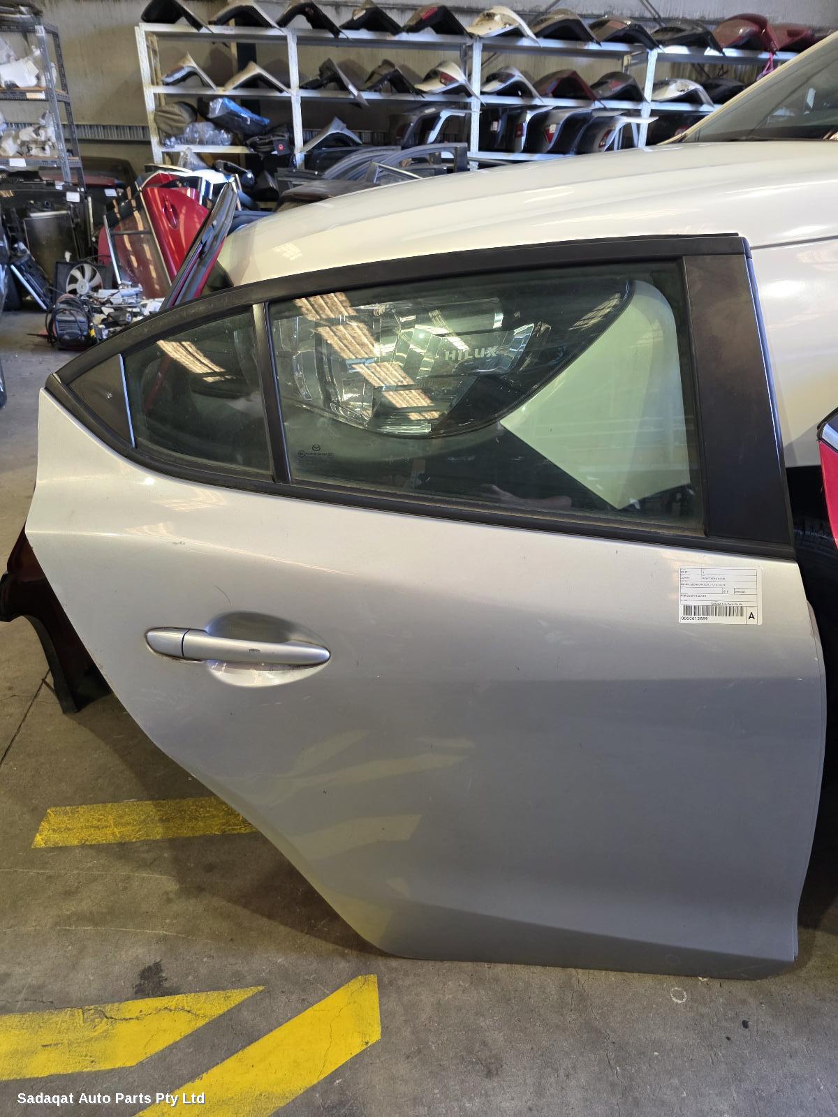 Mazda 3 Right_rear_door_sliding