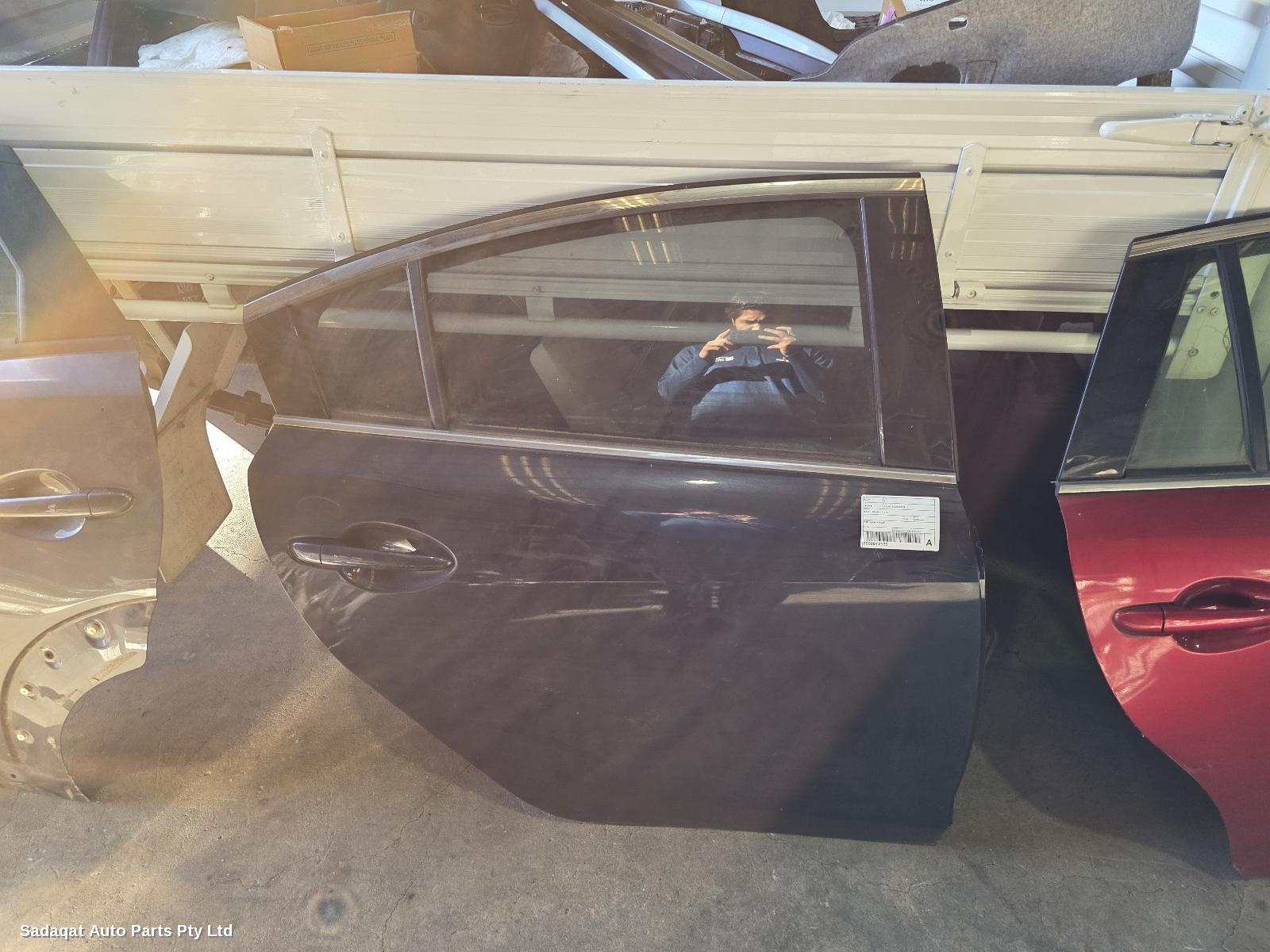 Mazda 6 Right_rear_door_sliding