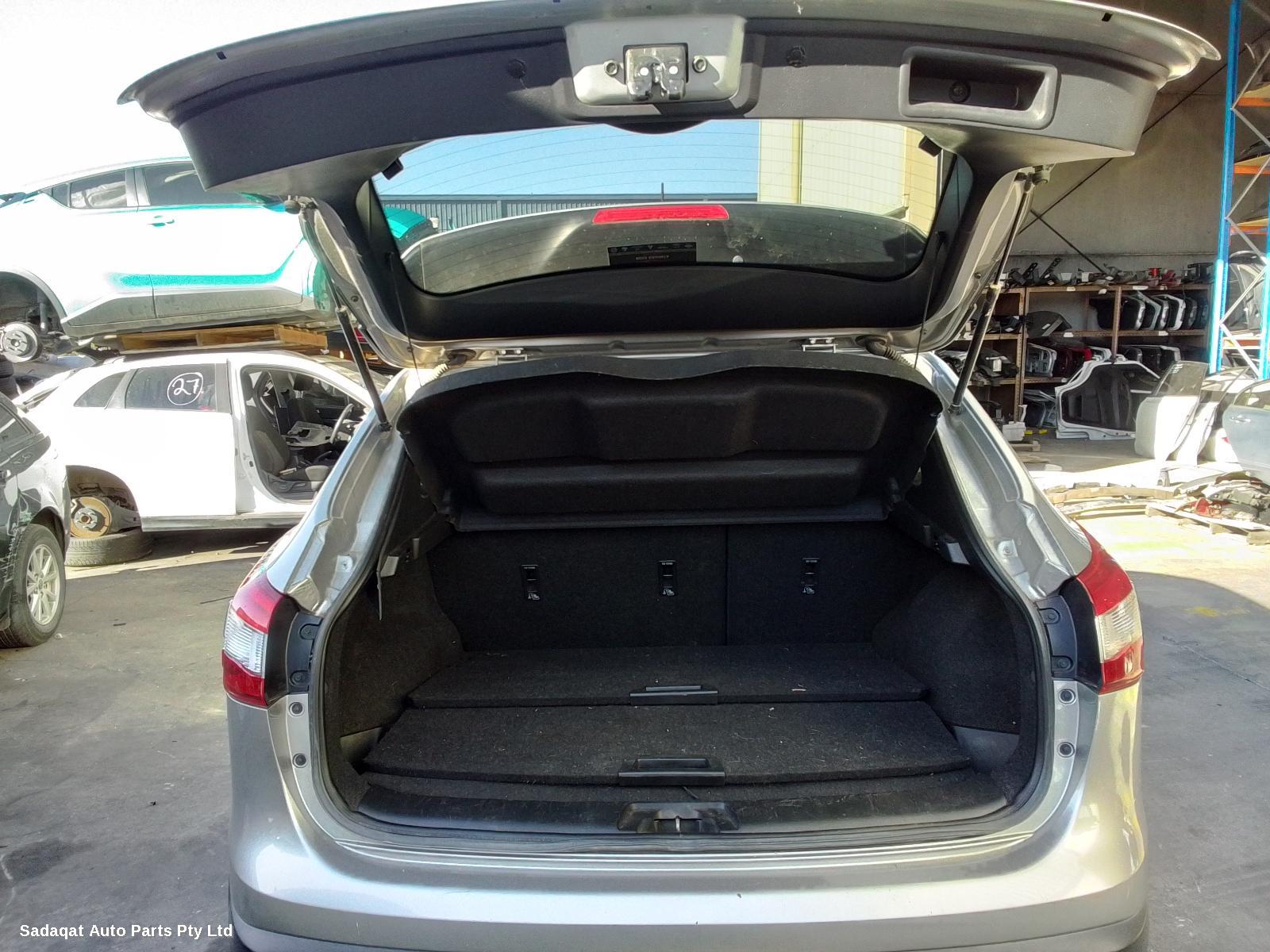 Nissan Qashqai R/bar Bracket/reinfo