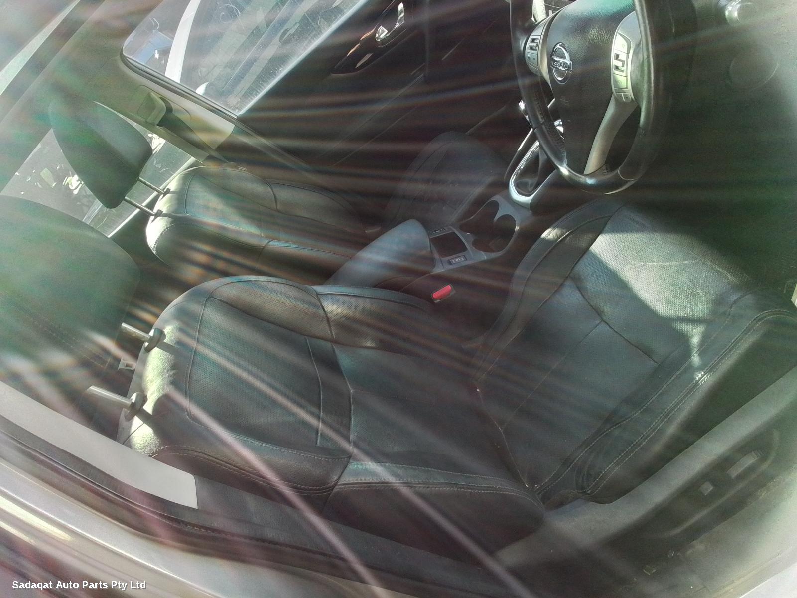 Nissan Qashqai R/bar Bracket/reinfo