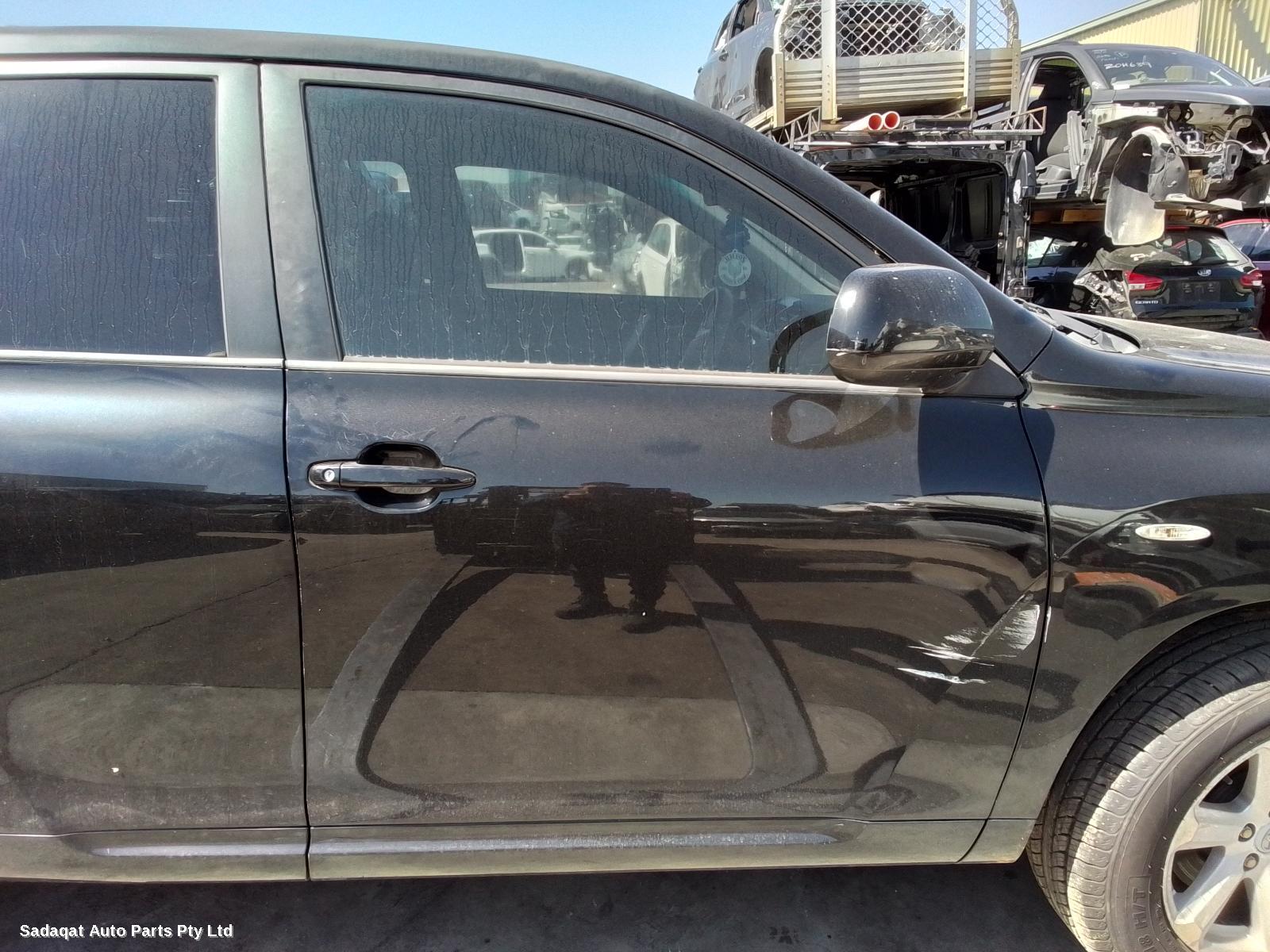 Toyota Kluger Left Taillight