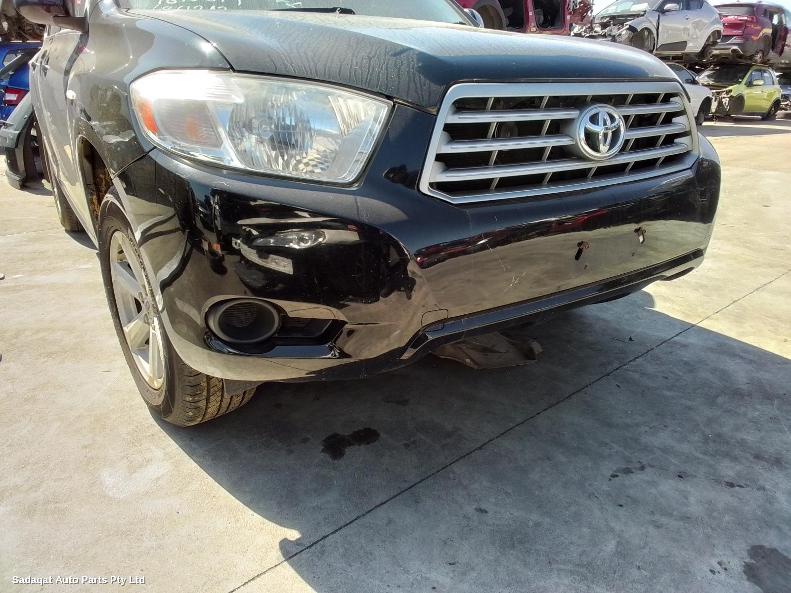 Toyota Kluger Left Taillight