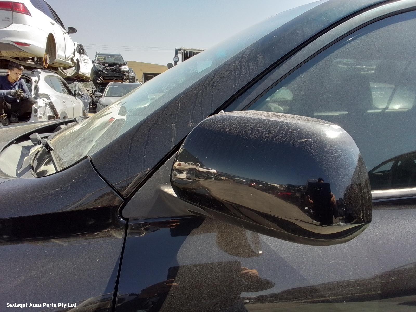 Toyota Kluger Left Taillight