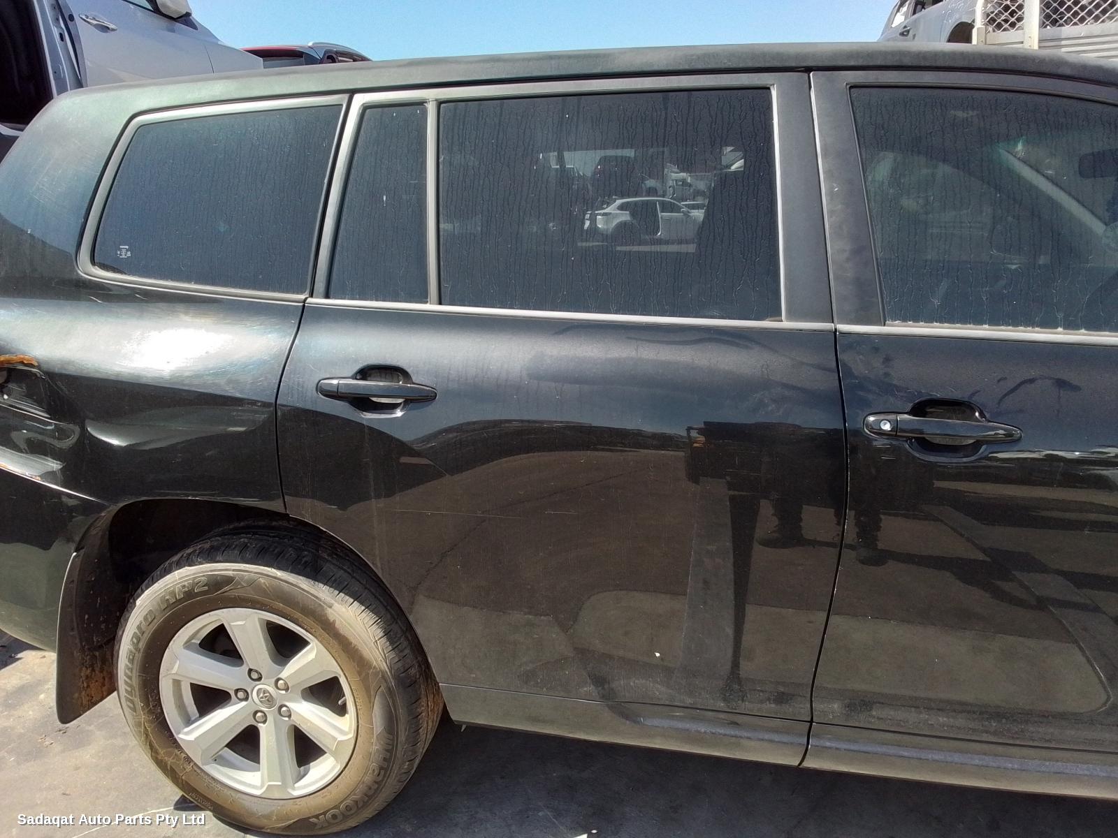 Toyota Kluger Left Taillight