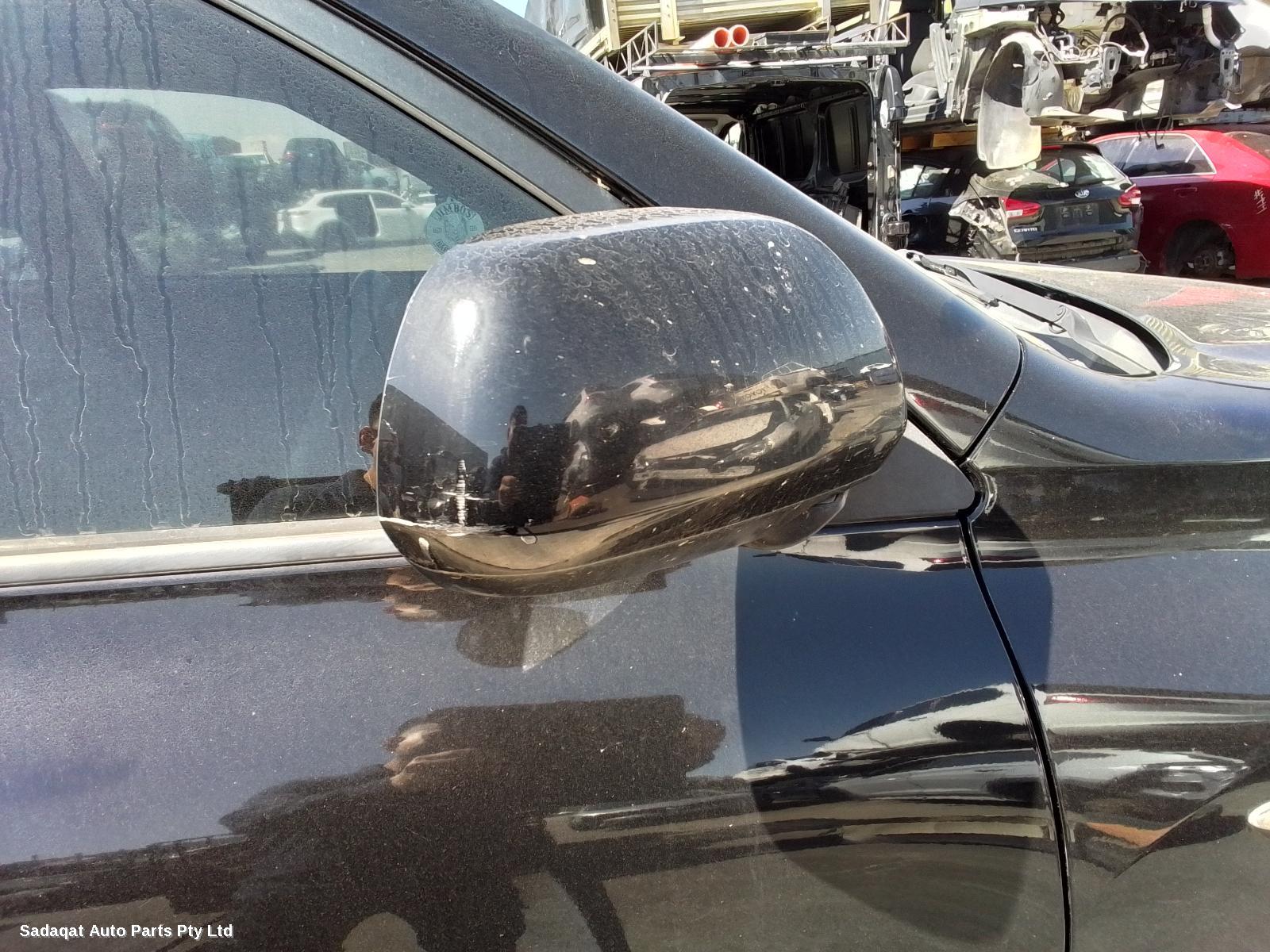 Toyota Kluger Left Taillight