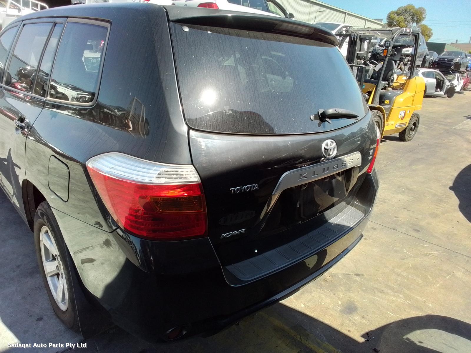 Toyota Kluger Left Taillight