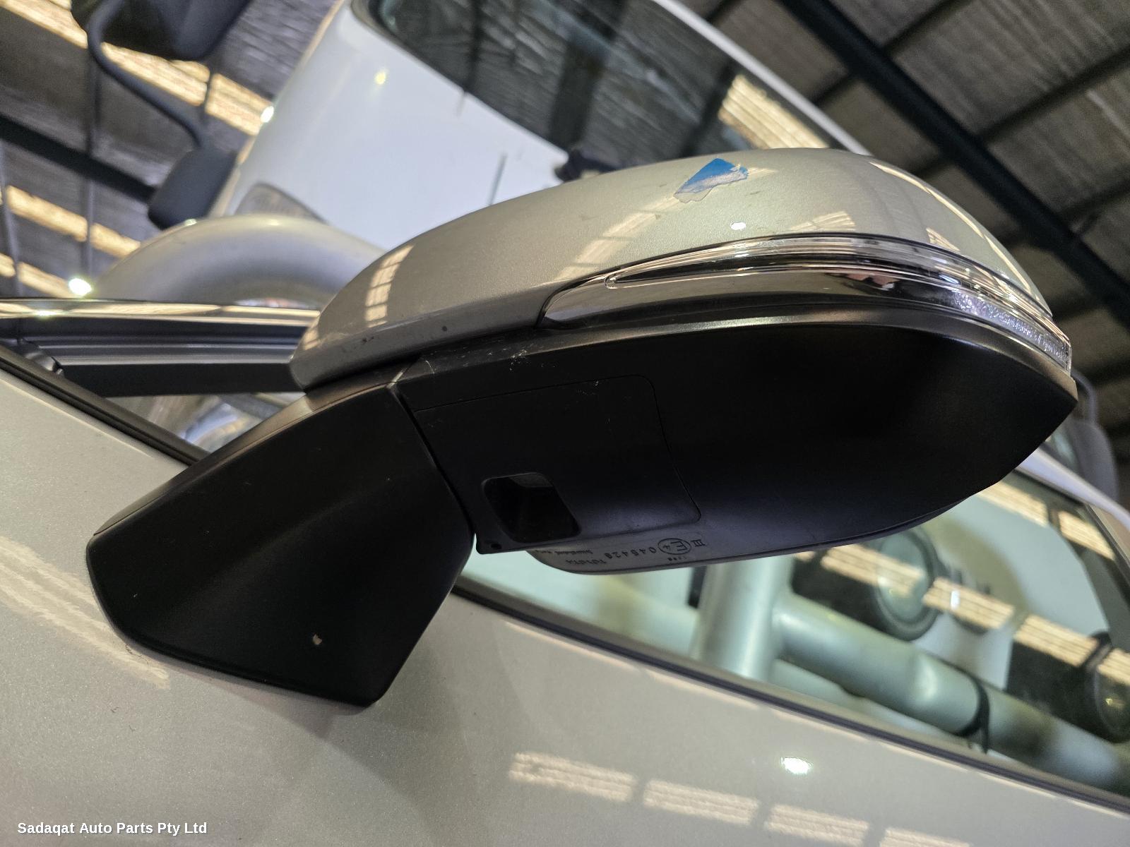 Toyota Rav4 Left Door Mirror