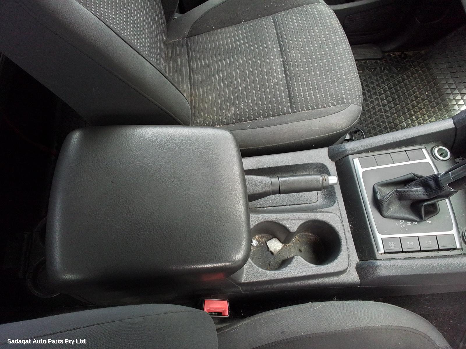 Volkswagen Amarok Left Taillight