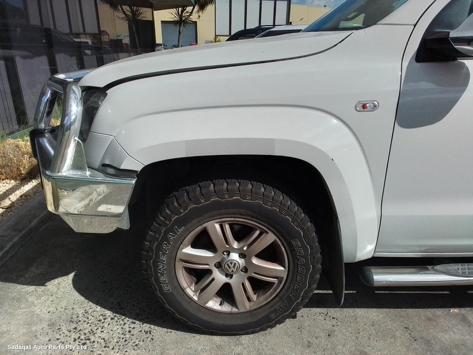 Volkswagen Amarok Left Taillight