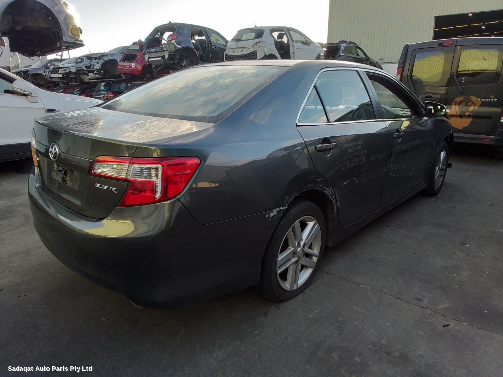 Toyota Camry Right Door Mirror