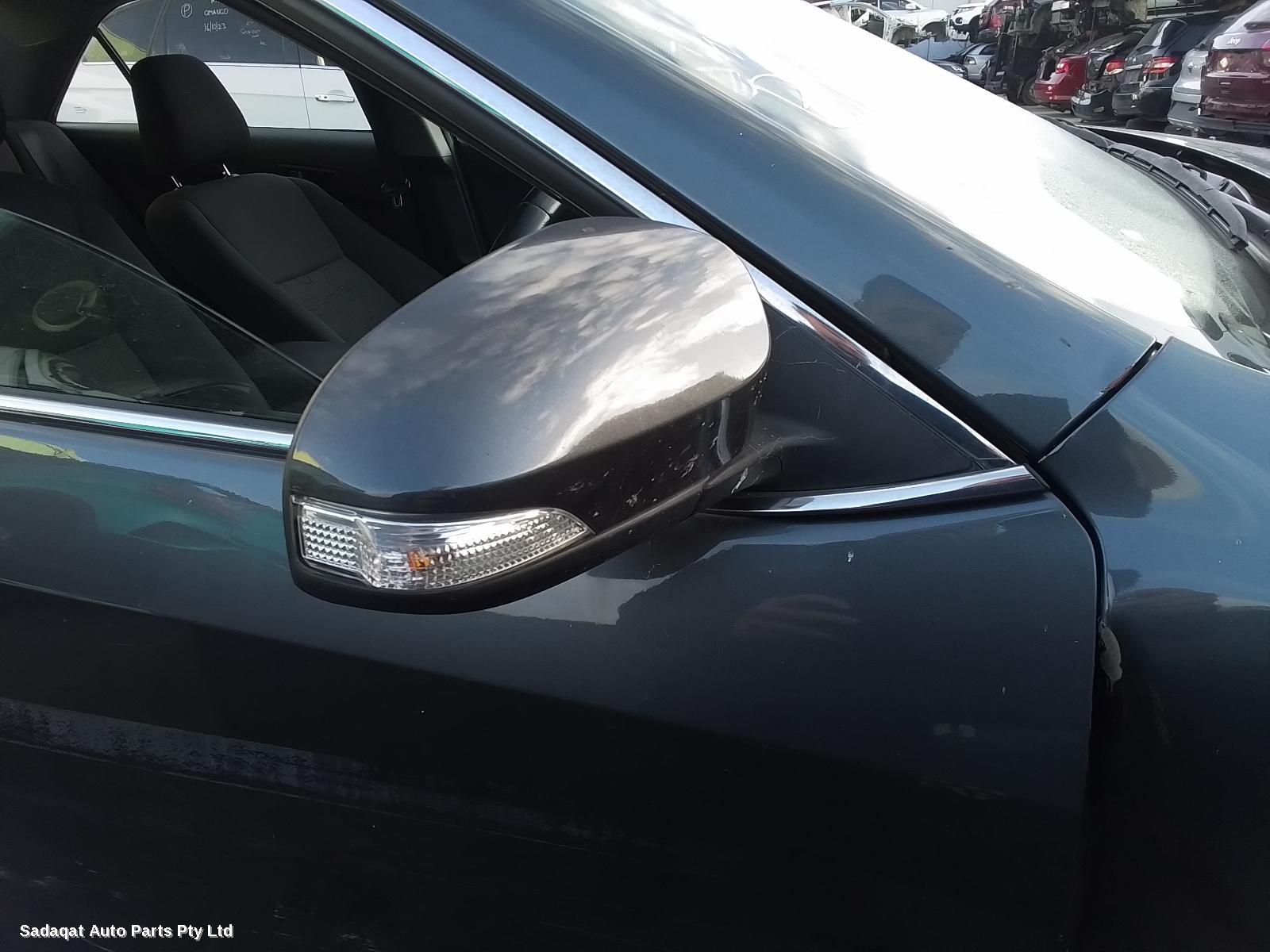 Toyota Camry Right Door Mirror