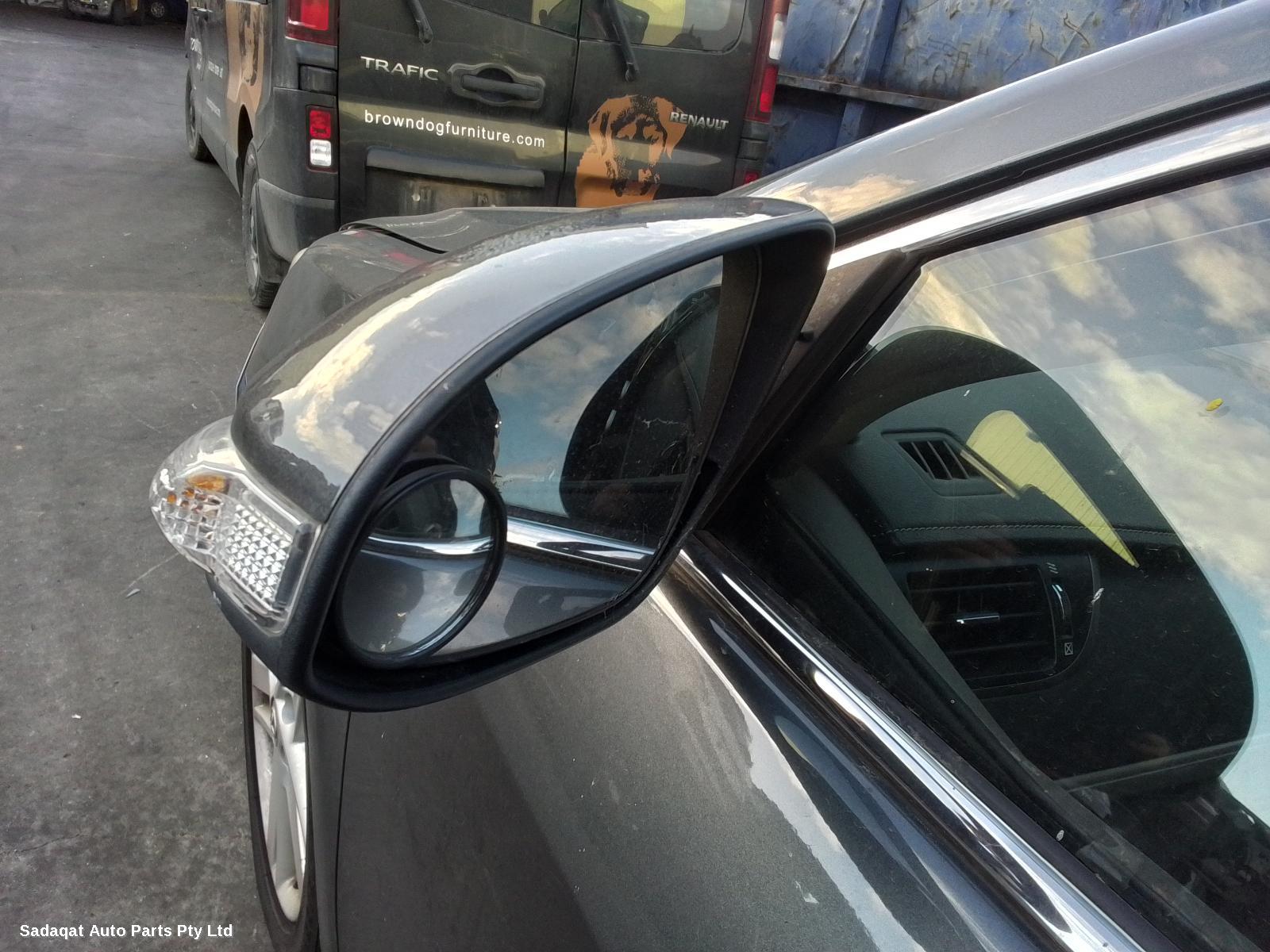 Toyota Camry Right Door Mirror