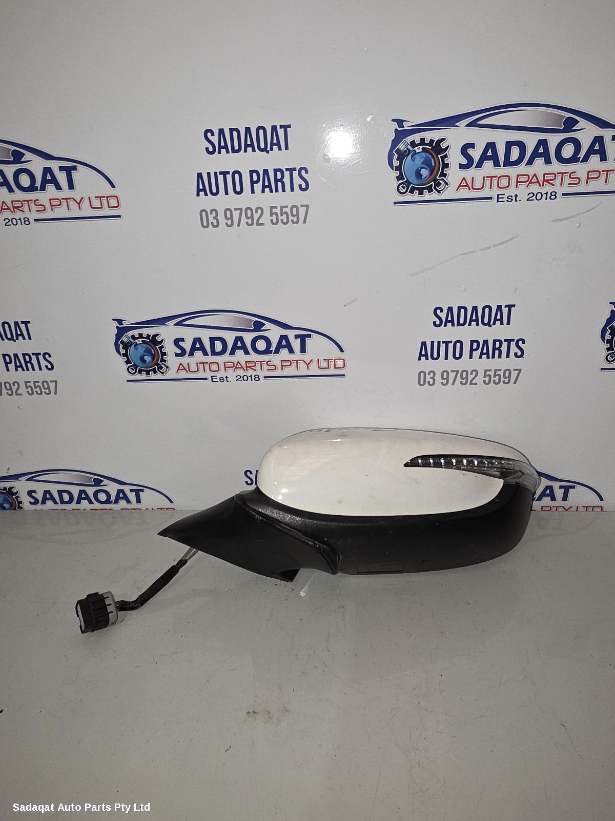 Kia Cerato Left Door Mirror