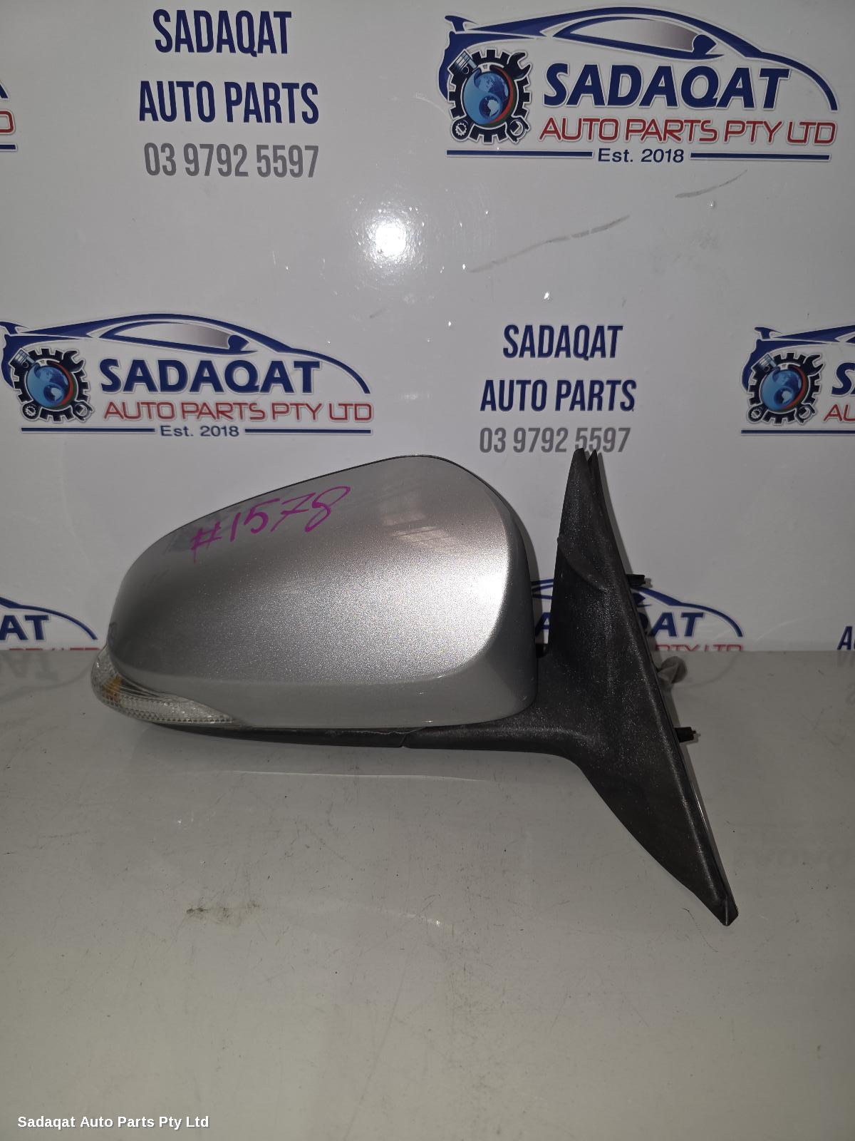Toyota Aurion Right Door Mirror