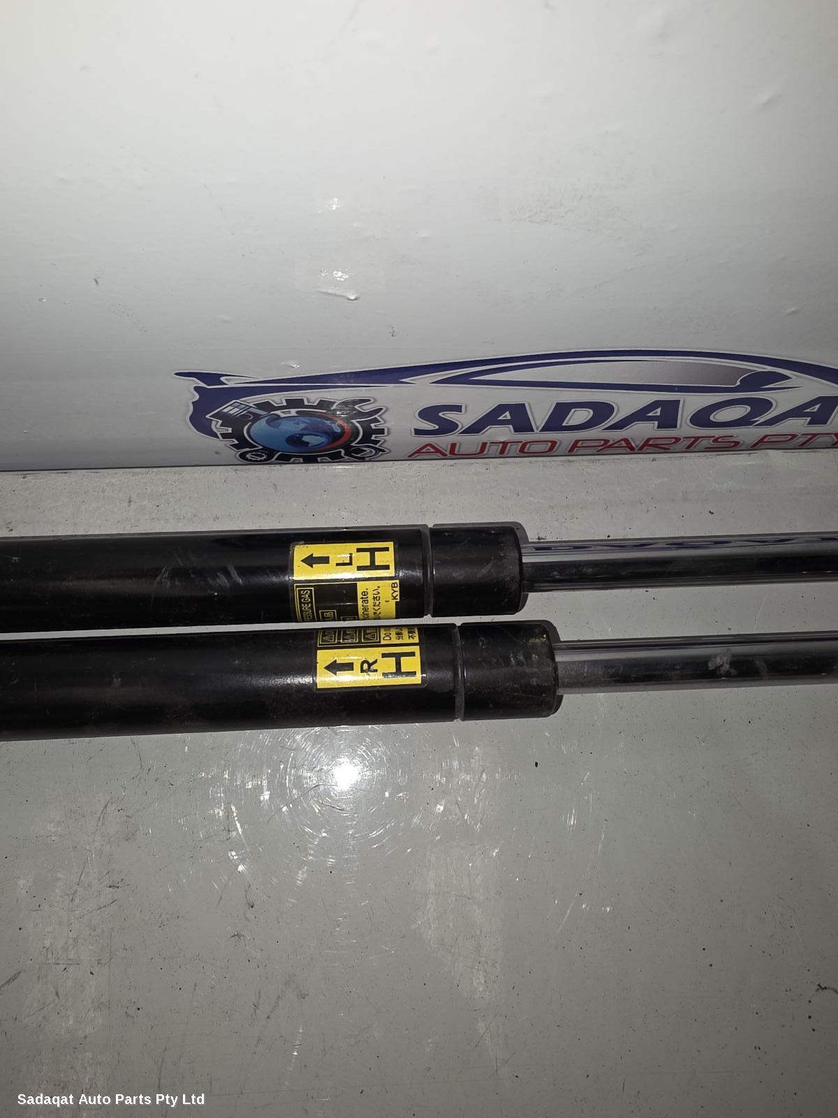 Toyota Hiace Hatch Strut