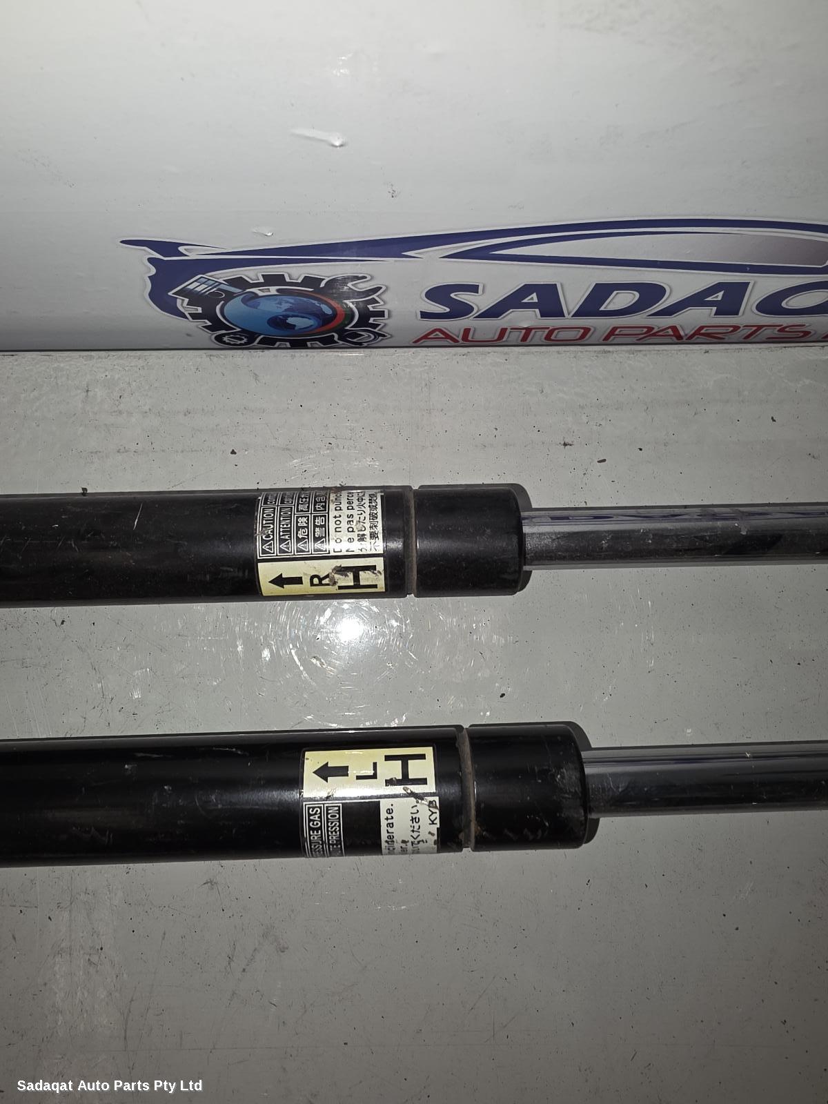 Toyota Hiace Hatch Strut