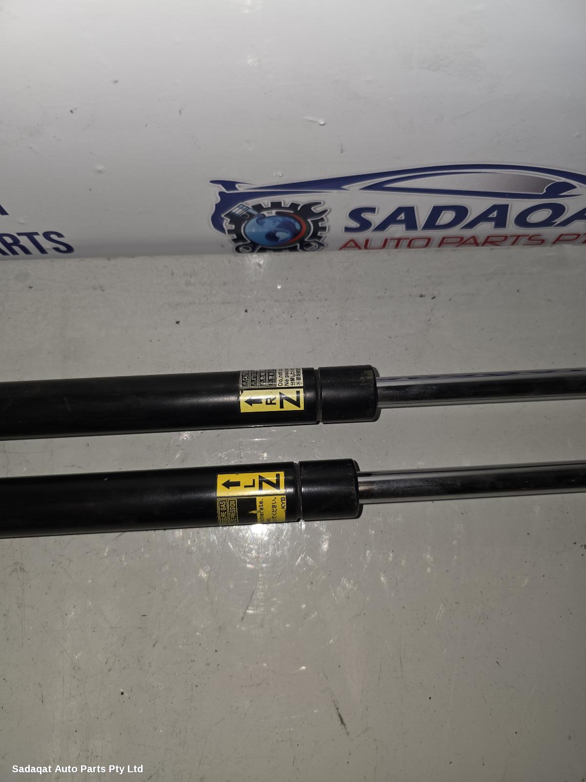 Toyota Hiace Hatch Strut
