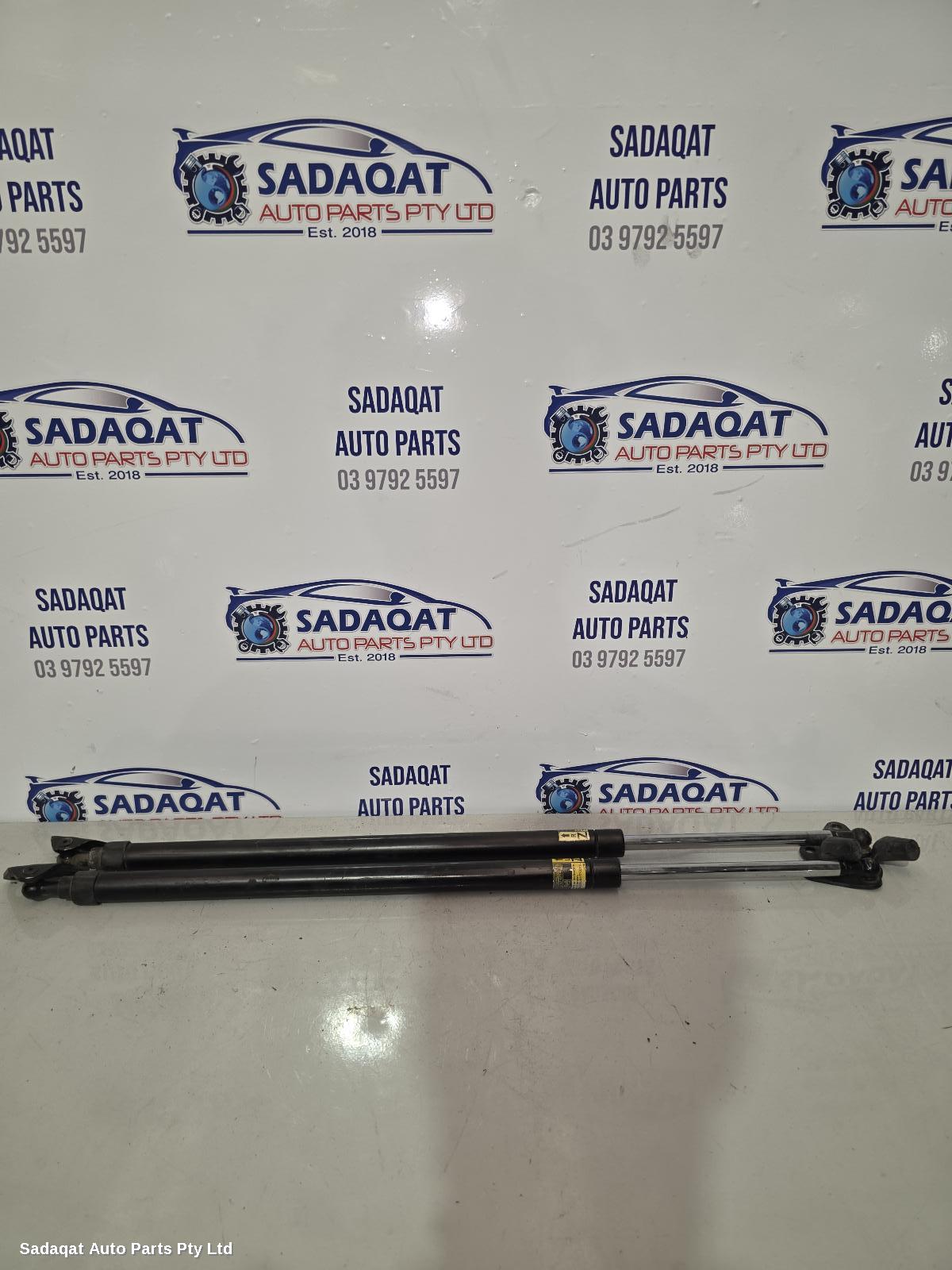 Toyota Hiace Hatch Strut