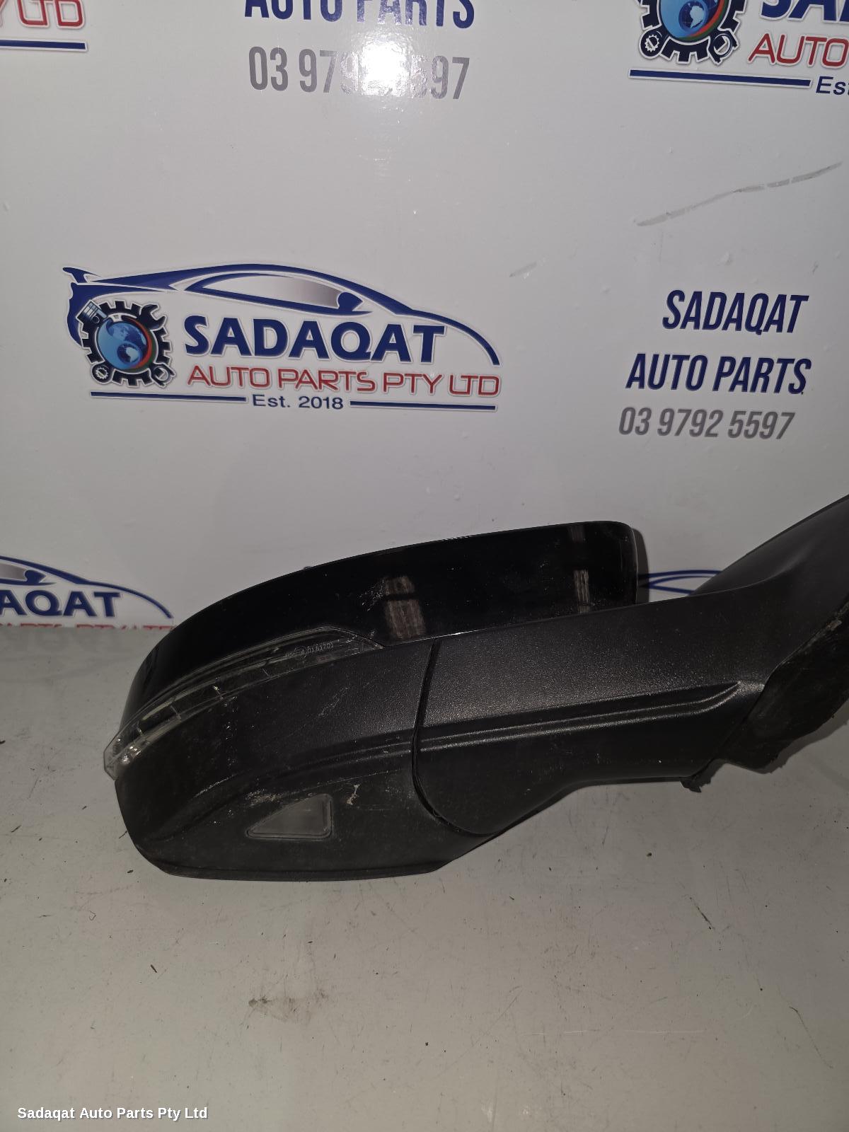 Skoda Octavia Right Door Mirror