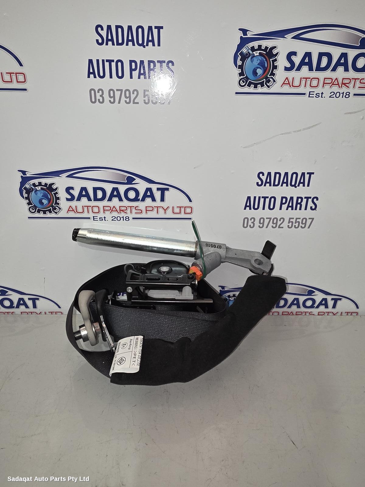 Mitsubishi Pajero Seatbelt/stalk